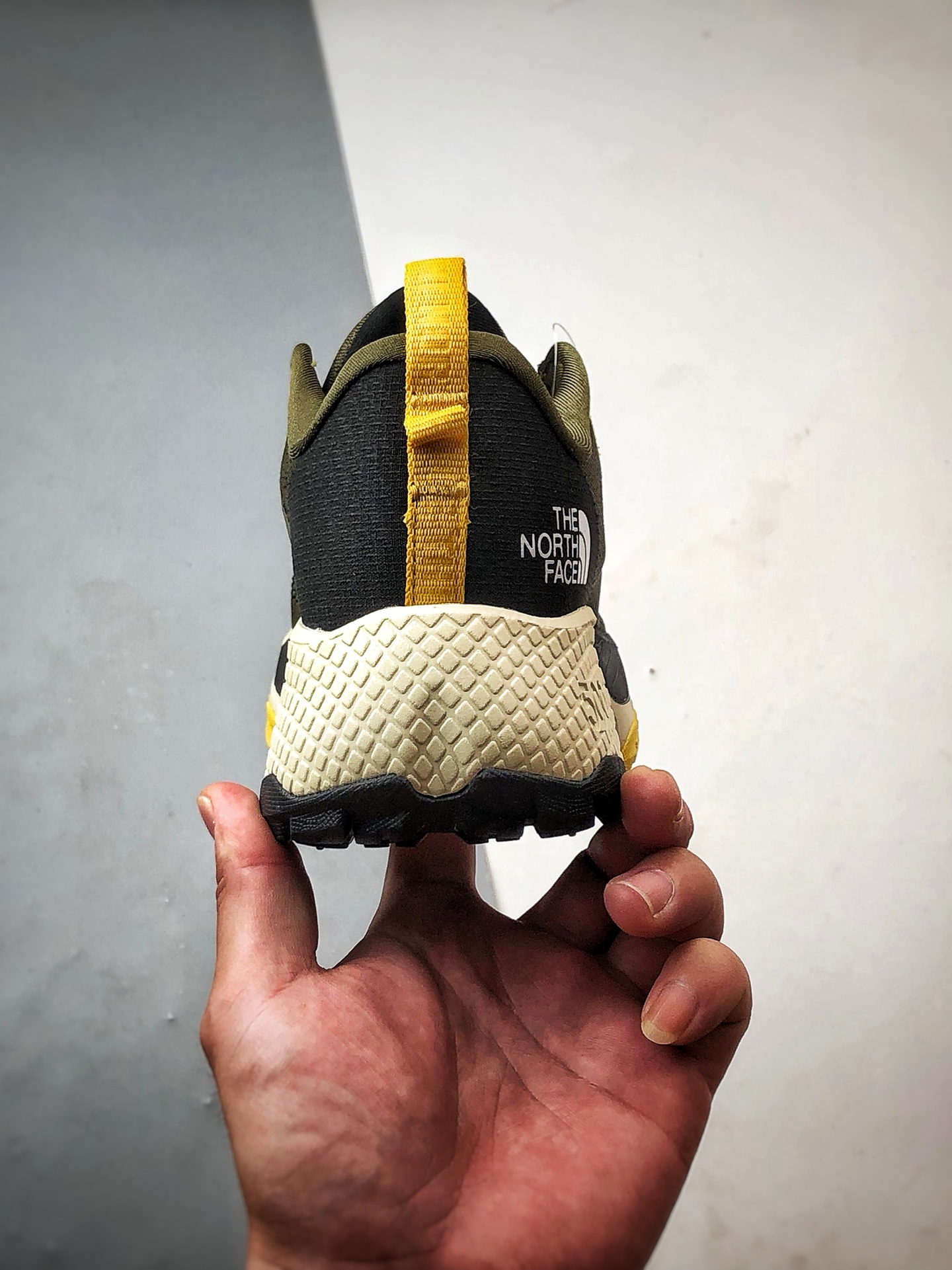 210 北面The North Face Altamesa 500 军绿色 圆头系带减震耐磨低帮越野徒步鞋 尺-Chinese UA Cheap High Quatity Brand Clothes Bags handbags Sneakers wholesale wholesaler seller from China Factory suppliers Fashion Clothing Shoes best Quality Beautiful Price 210 北面The North Face Altamesa 500 军绿色 圆头系带减震耐磨低帮越野徒步鞋 尺