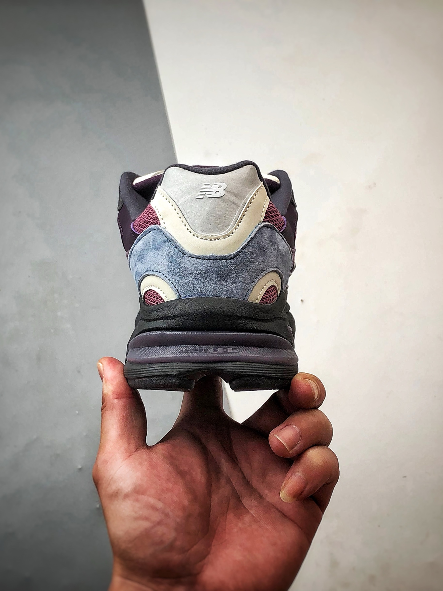 240 KITH x New Balance NB 2010系列 紫黑 联名款新百伦经典复古生活休闲运动鞋 U2010KTC-Chinese UA Cheap High Quatity Brand Clothes Bags handbags Sneakers wholesale wholesaler seller from China Factory suppliers Fashion Clothing Shoes best Quality Beautiful Price 240 KITH x New Balance NB 2010系列 紫黑 联名款新百伦经典复古生活休闲运动鞋 U2010KTC
