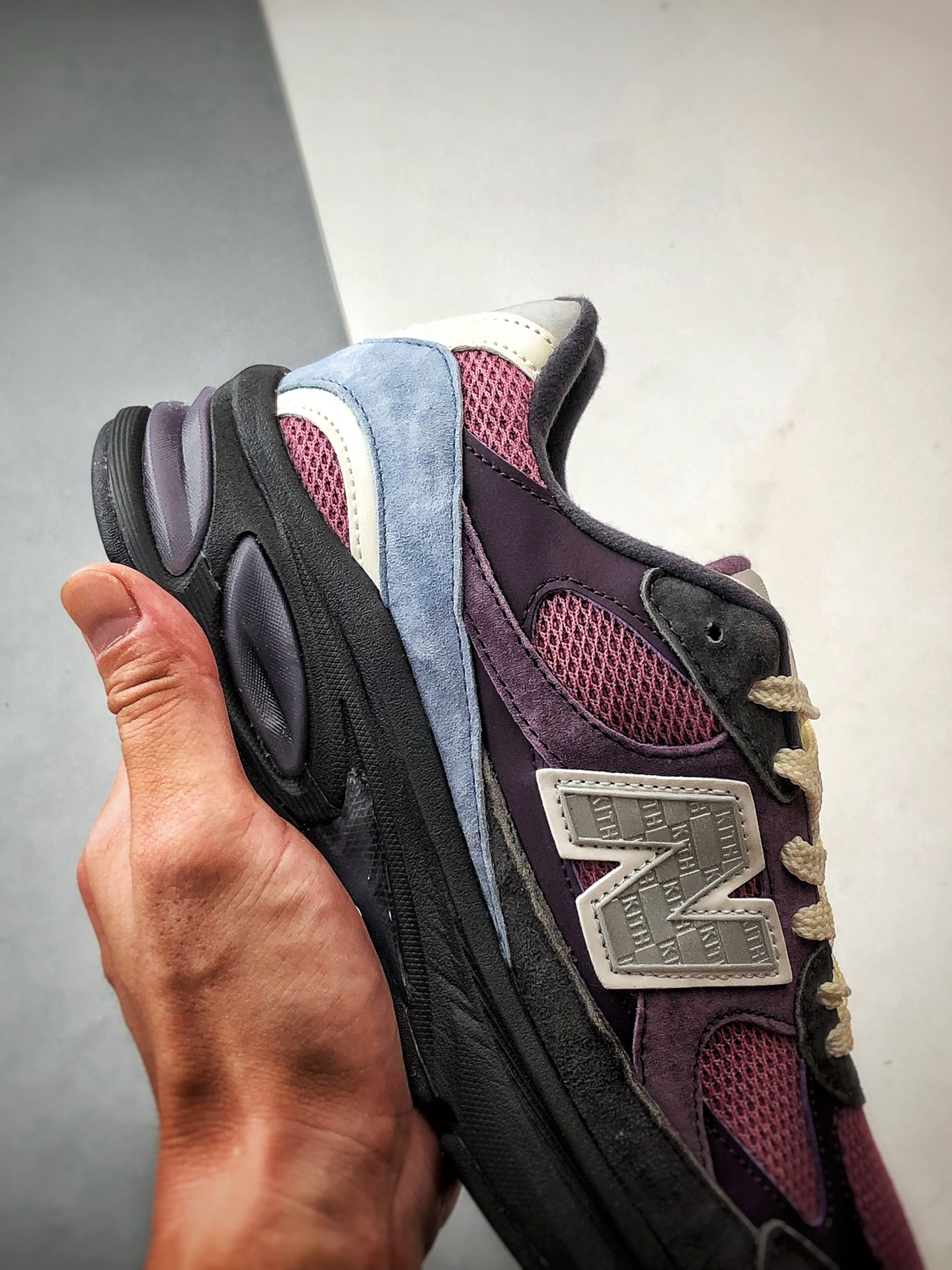 240 KITH x New Balance NB 2010系列 紫黑 联名款新百伦经典复古生活休闲运动鞋 U2010KTC-Chinese UA Cheap High Quatity Brand Clothes Bags handbags Sneakers wholesale wholesaler seller from China Factory suppliers Fashion Clothing Shoes best Quality Beautiful Price 240 KITH x New Balance NB 2010系列 紫黑 联名款新百伦经典复古生活休闲运动鞋 U2010KTC