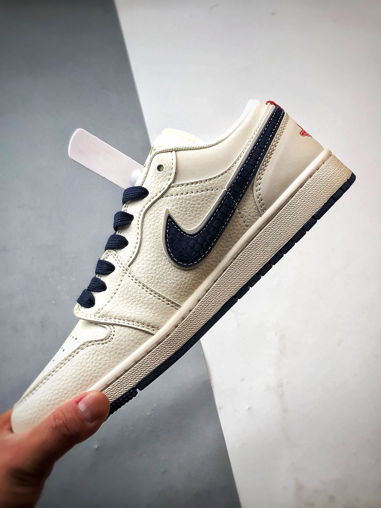 290 Air Jordan 1 Low OG ”高端定制” LV米白深蓝小金钩 XX3168-171