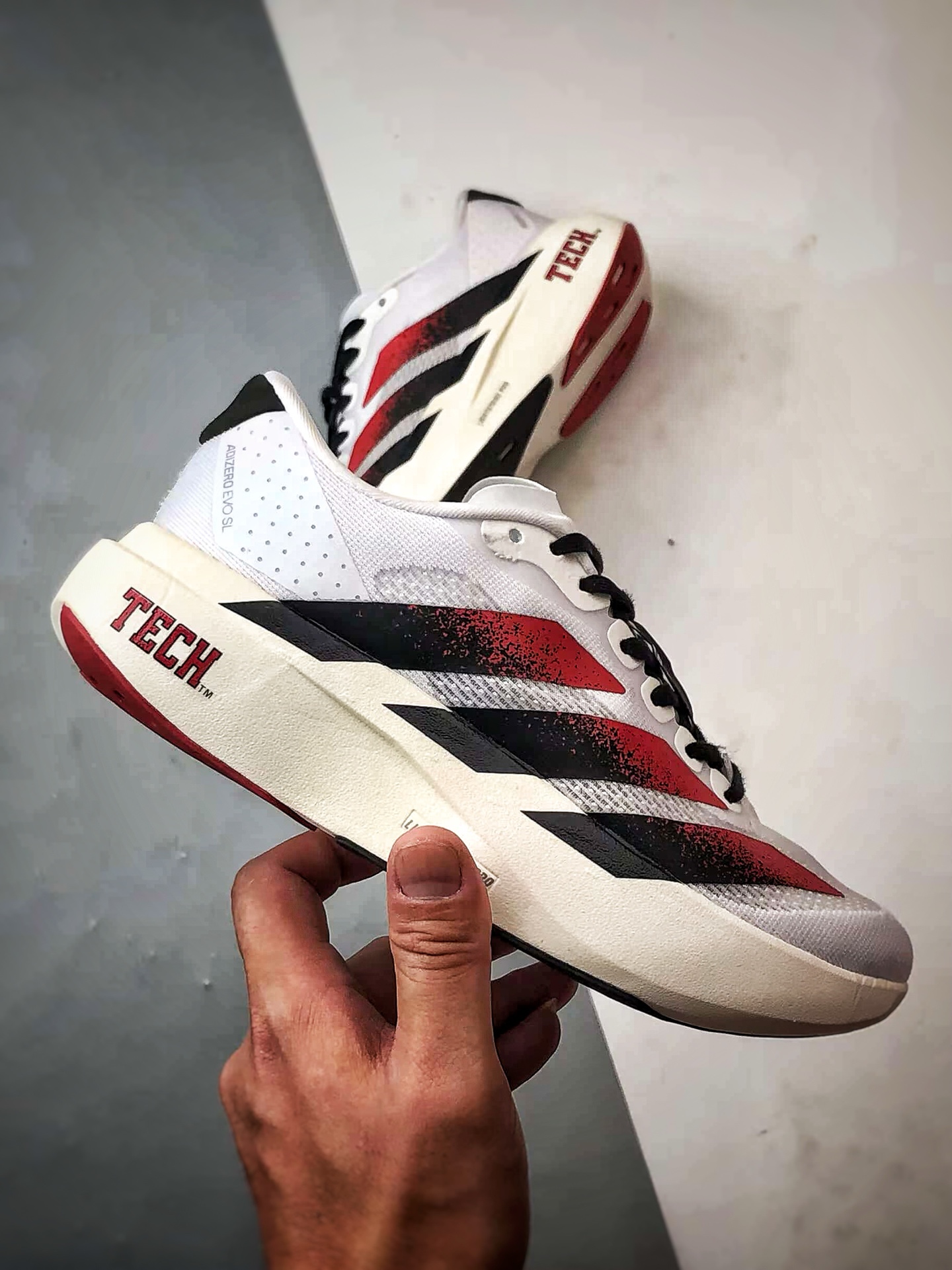 220 AD Adizero Evo SL M 白黑红 零度系列马拉松轻量竞速运动跑鞋 JQ4569