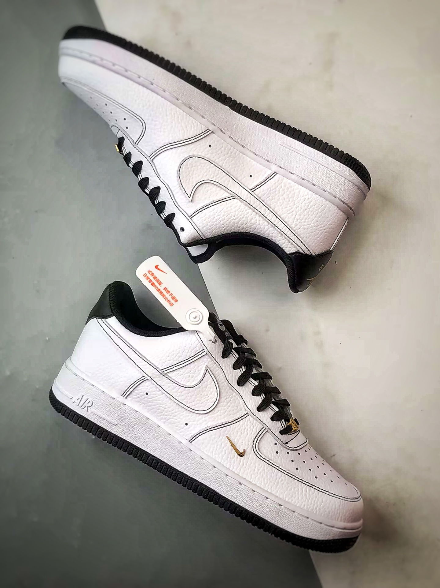 220 Air Force 1 '07 Low 白黑小金钩 IB6543-101