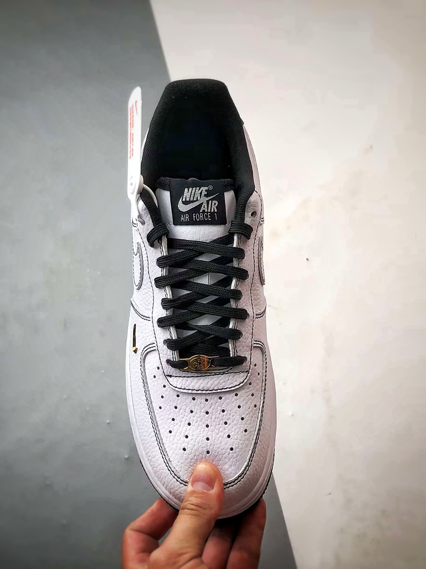 220 Air Force 1 '07 Low 白黑小金钩 IB6543-101