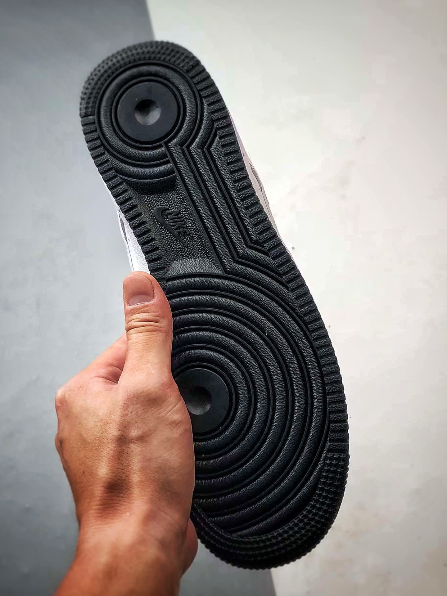 220 Air Force 1 '07 Low 白黑小金钩 IB6543-101