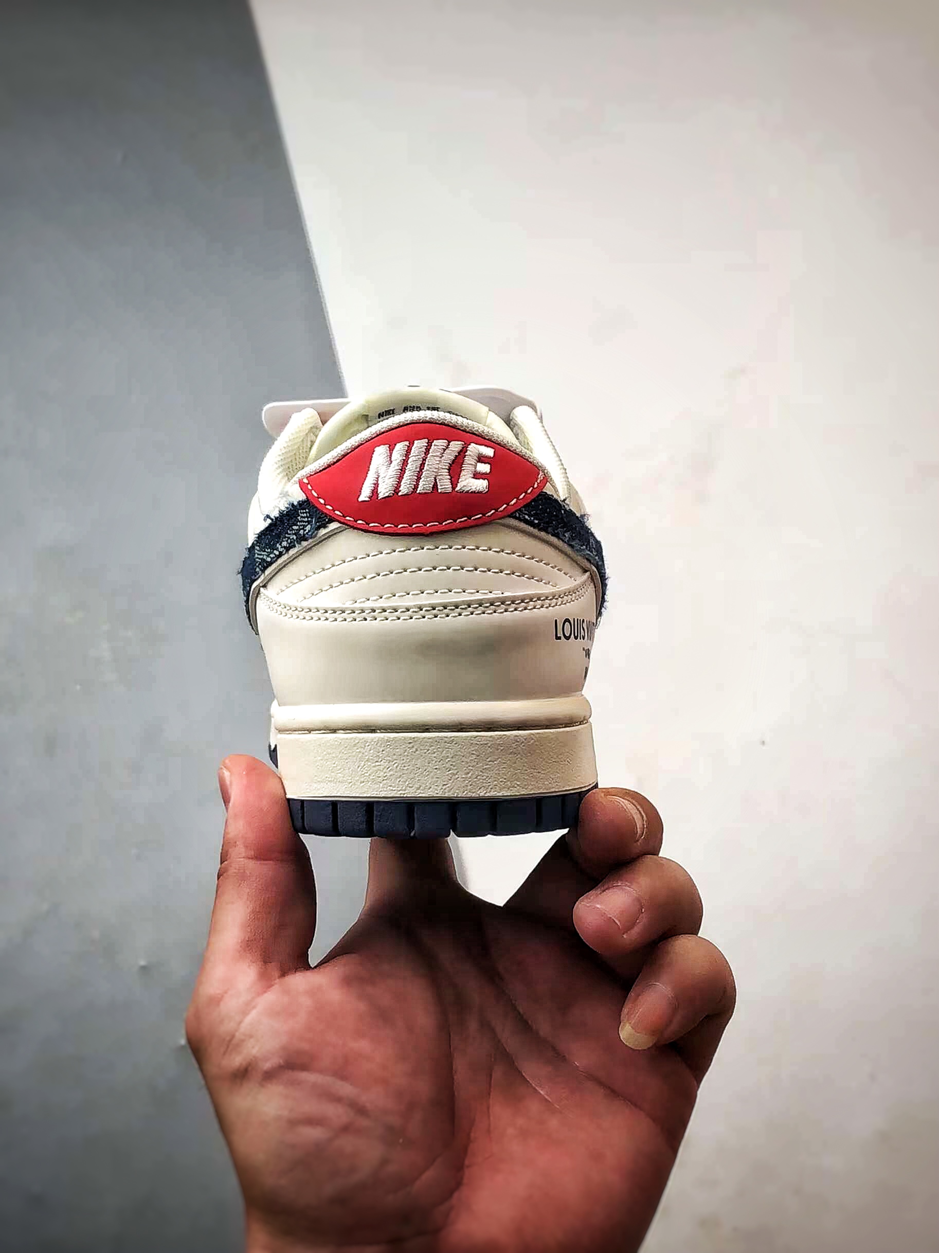 290 NK Dunk Low Retro ”DIY高端定制” LV米白蓝牛仔钩 低帮休闲运动板鞋 JP1648-037