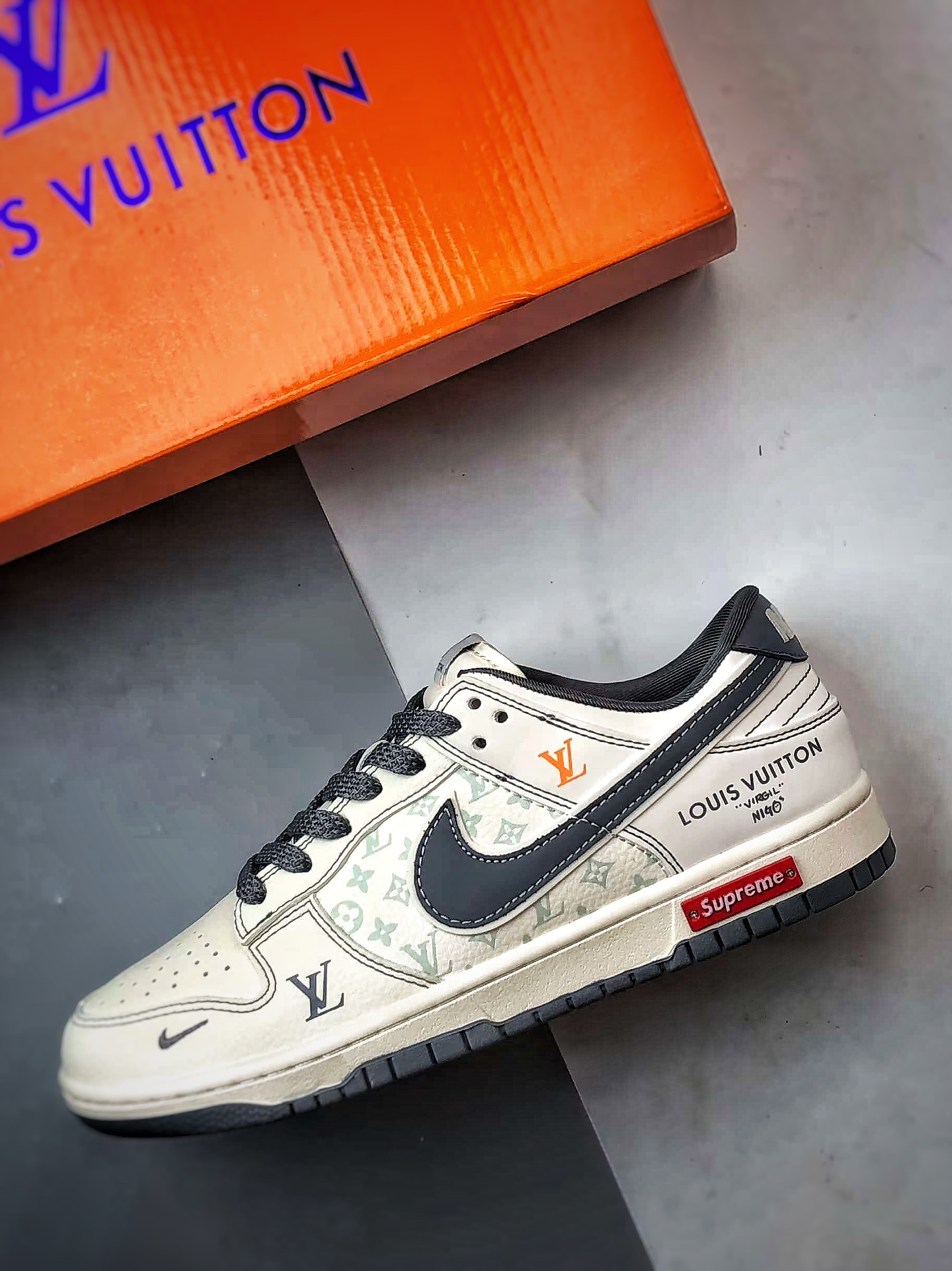 290 NK Dunk Low Retro ”DIY高端定制” LV印花米白灰钩 低帮休闲运动板鞋 YX5066-363