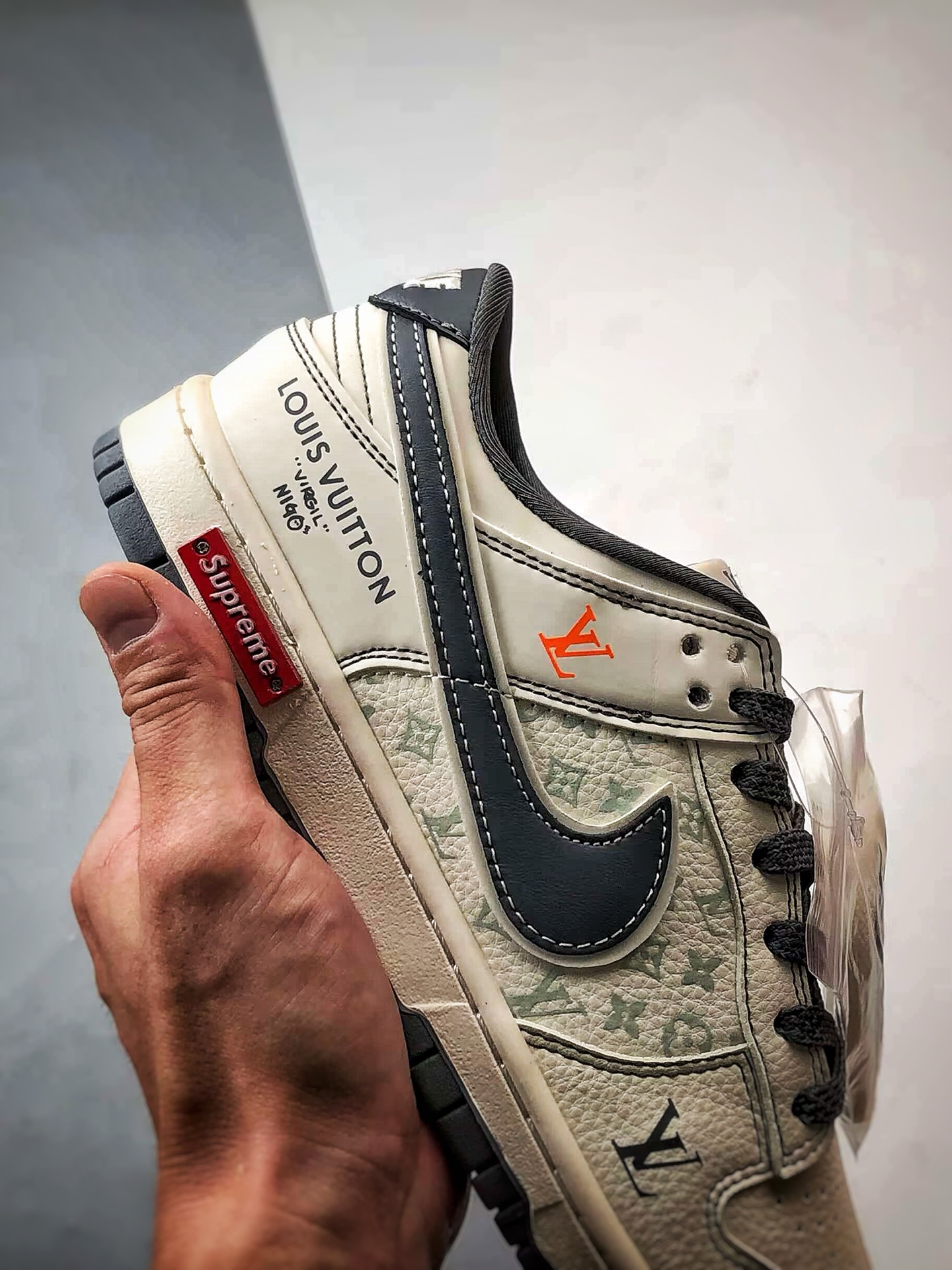 290 NK Dunk Low Retro ”DIY高端定制” LV印花米白灰钩 低帮休闲运动板鞋 YX5066-363