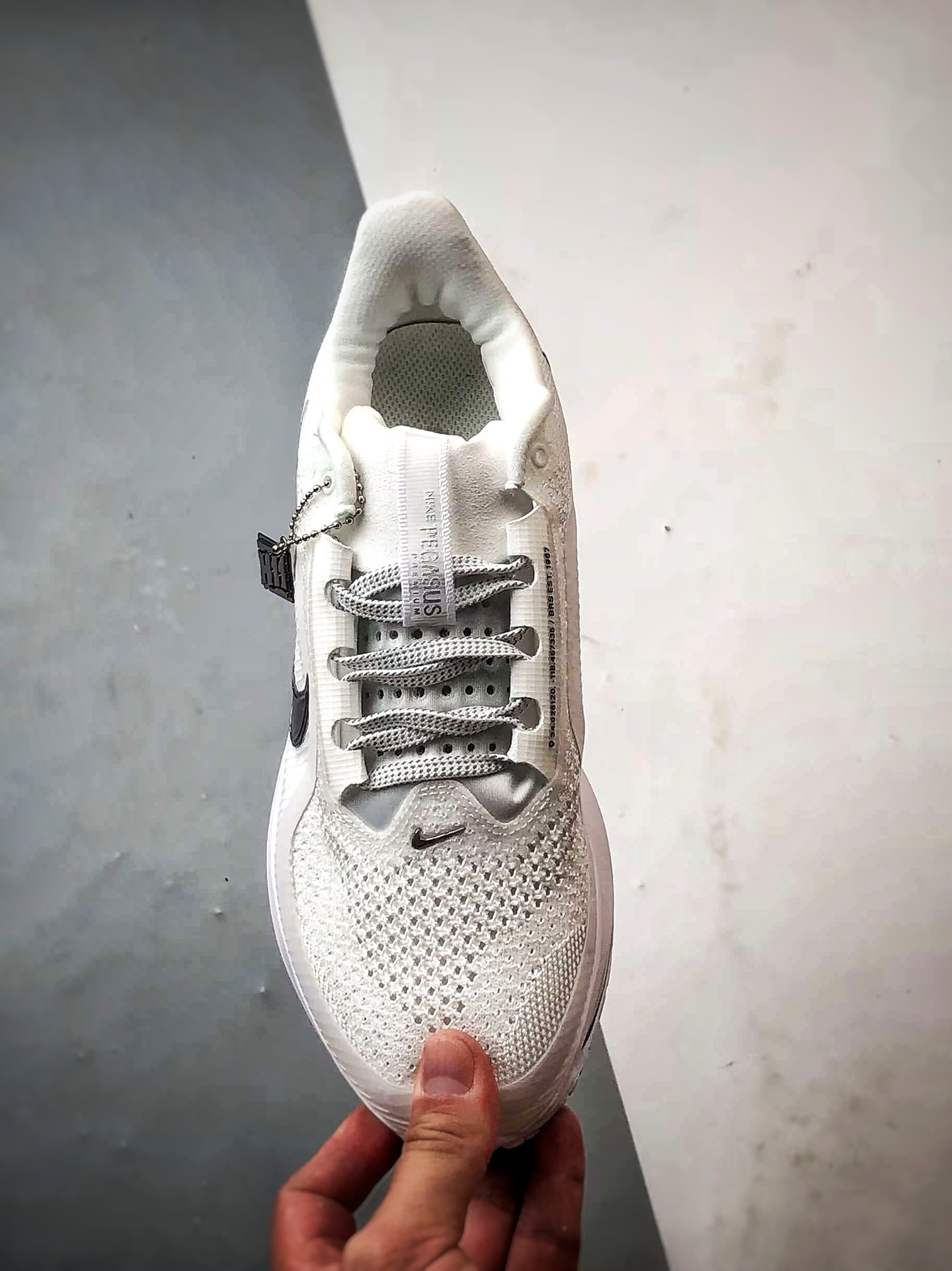 280 市售最强版本 欢迎对比 NK Pegasus Premium系列 白色 全掌气垫纤维气柱网面跑步鞋 HQ2592-102-Chinese UA Cheap High Quatity Brand Clothes Bags handbags Sneakers wholesale wholesaler seller from China Factory suppliers Fashion Clothing Shoes best Quality Beautiful Price 280 市售最强版本 欢迎对比 NK Pegasus Premium系列 白色 全掌气垫纤维气柱网面跑步鞋 HQ2592-102