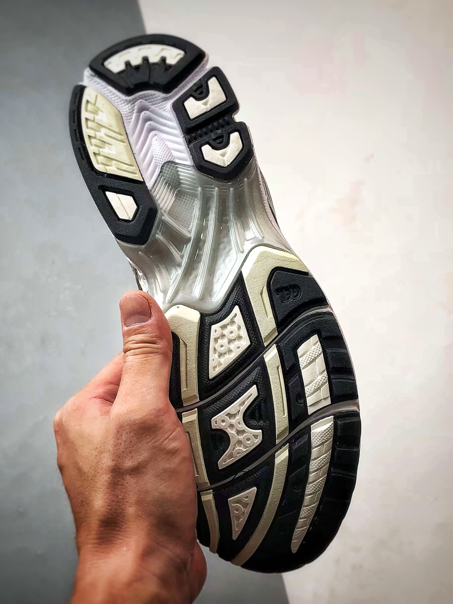 320 Asics Gel-Kayano 14系列 黑白银 复古街头休闲运动跑步鞋 1201A019-108-Chinese UA Cheap High Quatity Brand Clothes Bags handbags Sneakers wholesale wholesaler seller from China Factory suppliers Fashion Clothing Shoes best Quality Beautiful Price 320 Asics Gel-Kayano 14系列 黑白银 复古街头休闲运动跑步鞋 1201A019-108