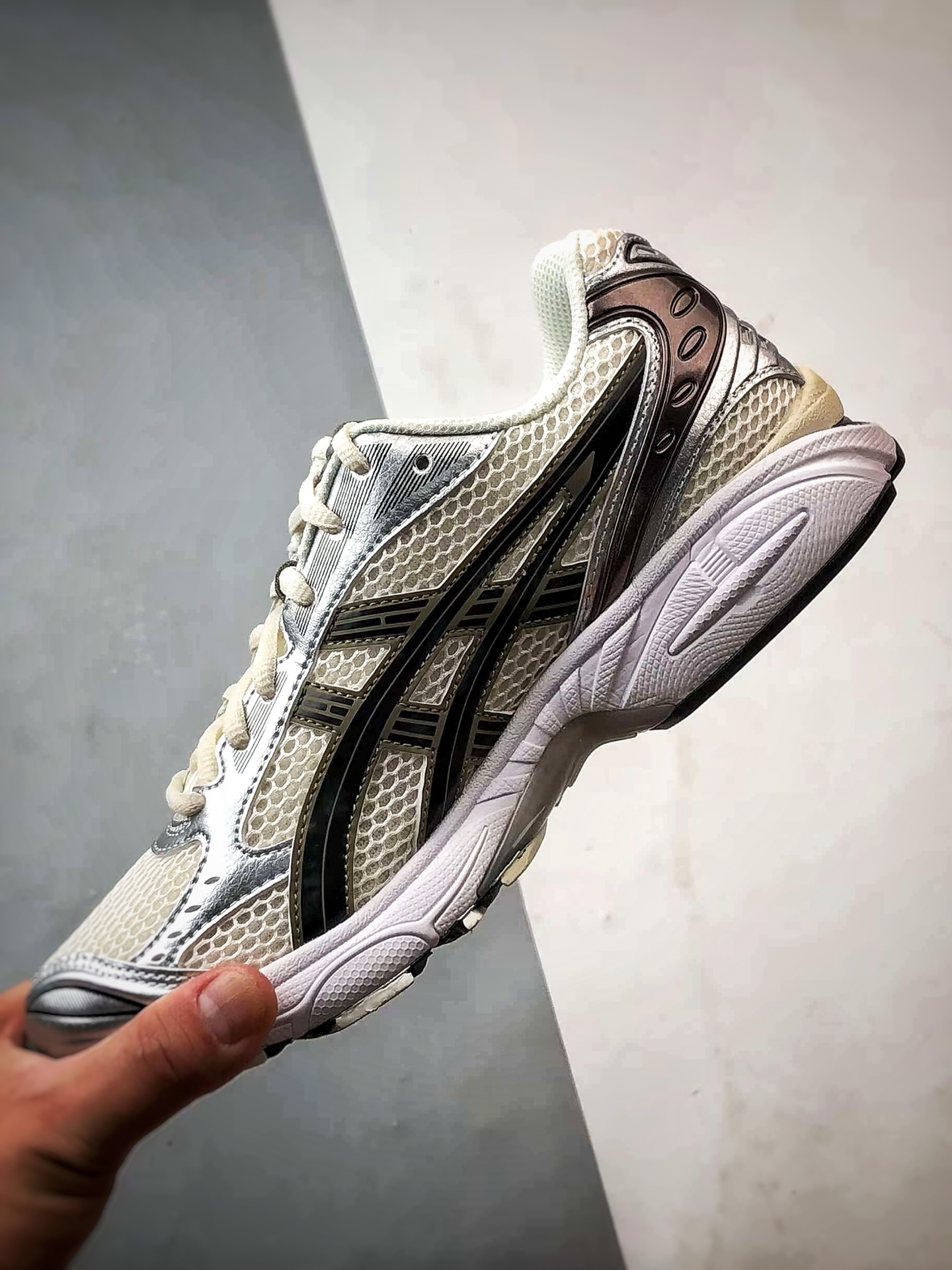 320 Asics Gel-Kayano 14系列 黑白银 复古街头休闲运动跑步鞋 1201A019-108-Chinese UA Cheap High Quatity Brand Clothes Bags handbags Sneakers wholesale wholesaler seller from China Factory suppliers Fashion Clothing Shoes best Quality Beautiful Price 320 Asics Gel-Kayano 14系列 黑白银 复古街头休闲运动跑步鞋 1201A019-108
