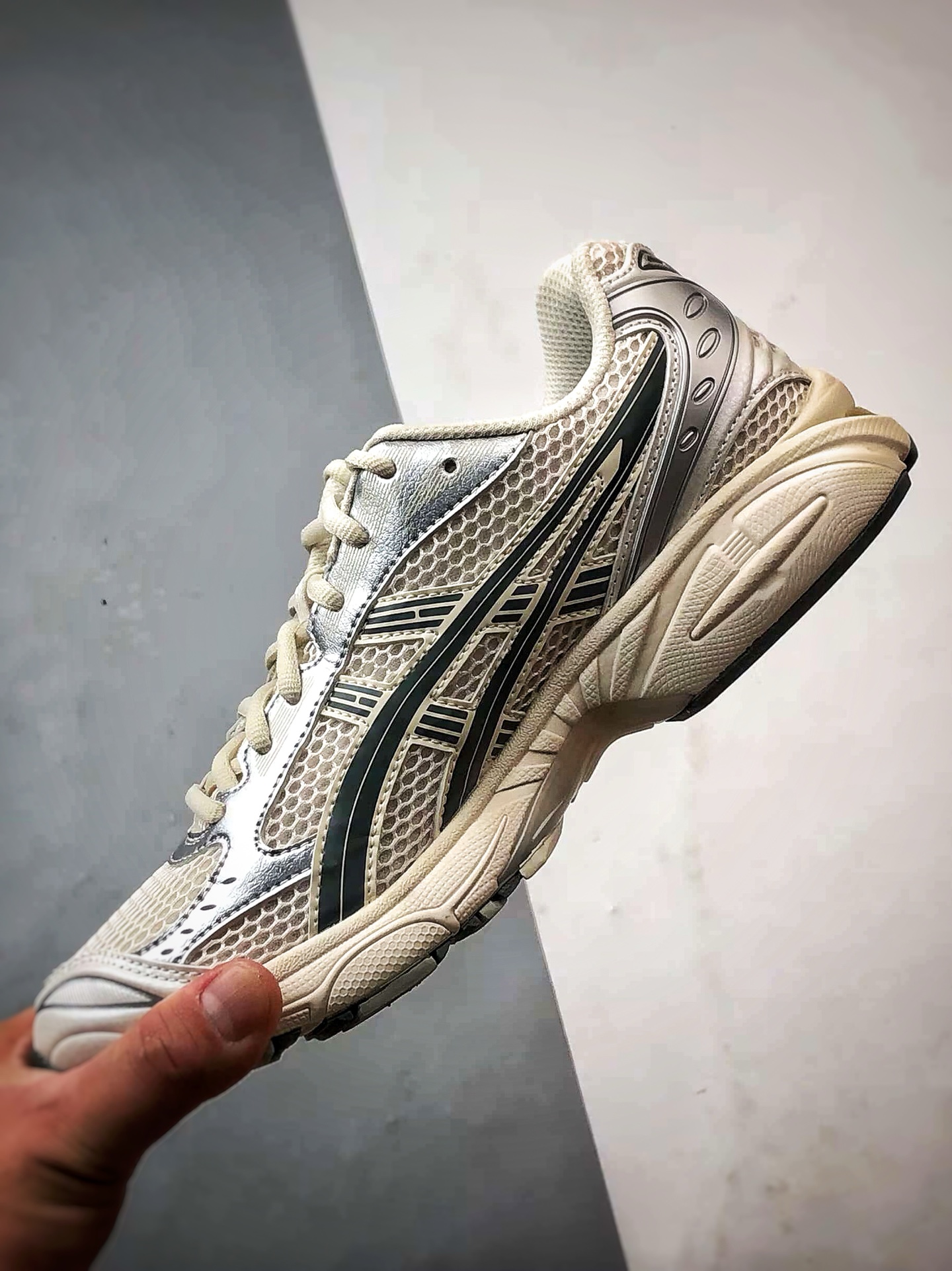 320 Asics Gel-Kayano 14系列 米白 复古街头休闲运动跑步鞋 1201A019-200
