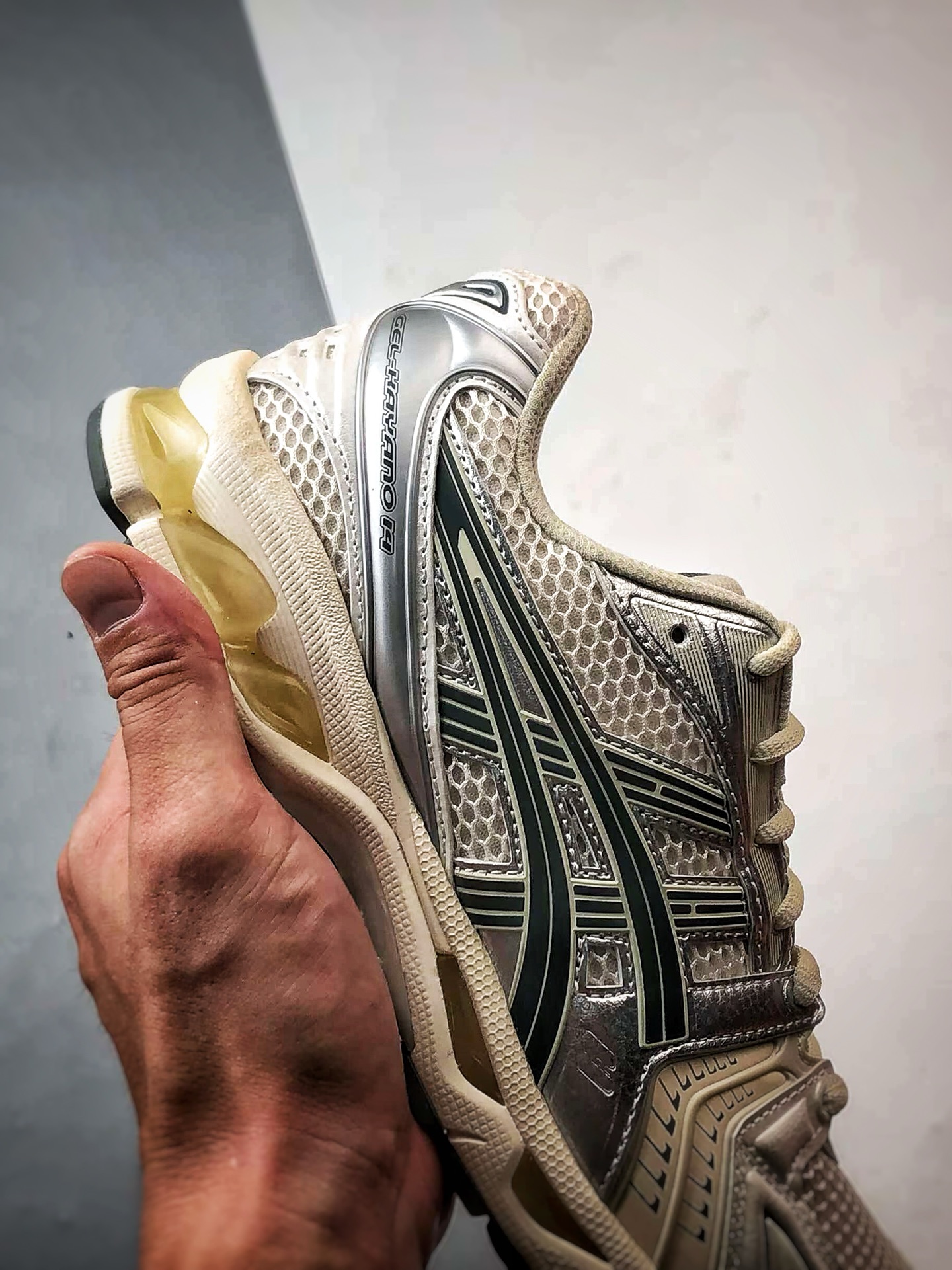 320 Asics Gel-Kayano 14系列 米白 复古街头休闲运动跑步鞋 1201A019-200