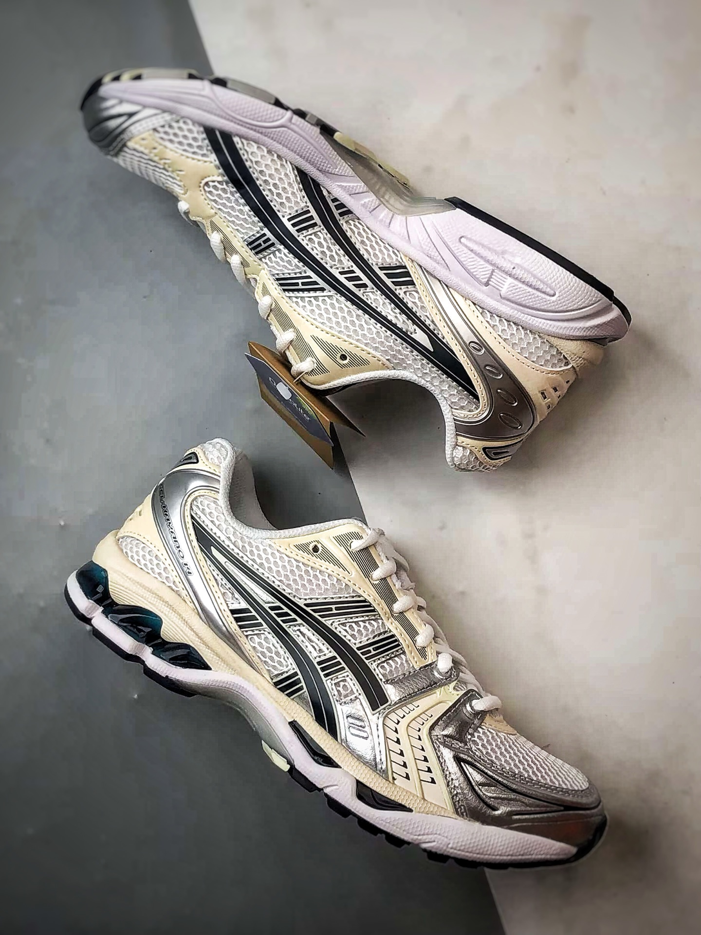 320 Asics Gel-Kayano 14系列 白黑银 复古街头休闲运动跑步鞋 1202A056-109-Chinese UA Cheap High Quatity Brand Clothes Bags handbags Sneakers wholesale wholesaler seller from China Factory suppliers Fashion Clothing Shoes best Quality Beautiful Price 320 Asics Gel-Kayano 14系列 白黑银 复古街头休闲运动跑步鞋 1202A056-109