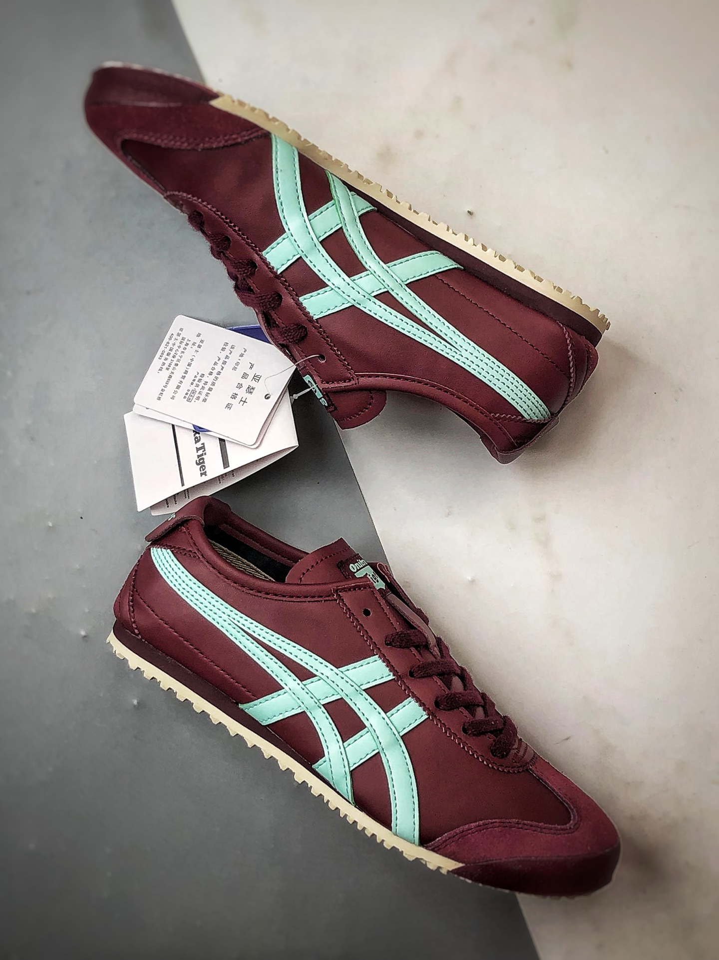 160 Asics 鬼冢虎 Mexico 66 深红蓝色 1183C102-500