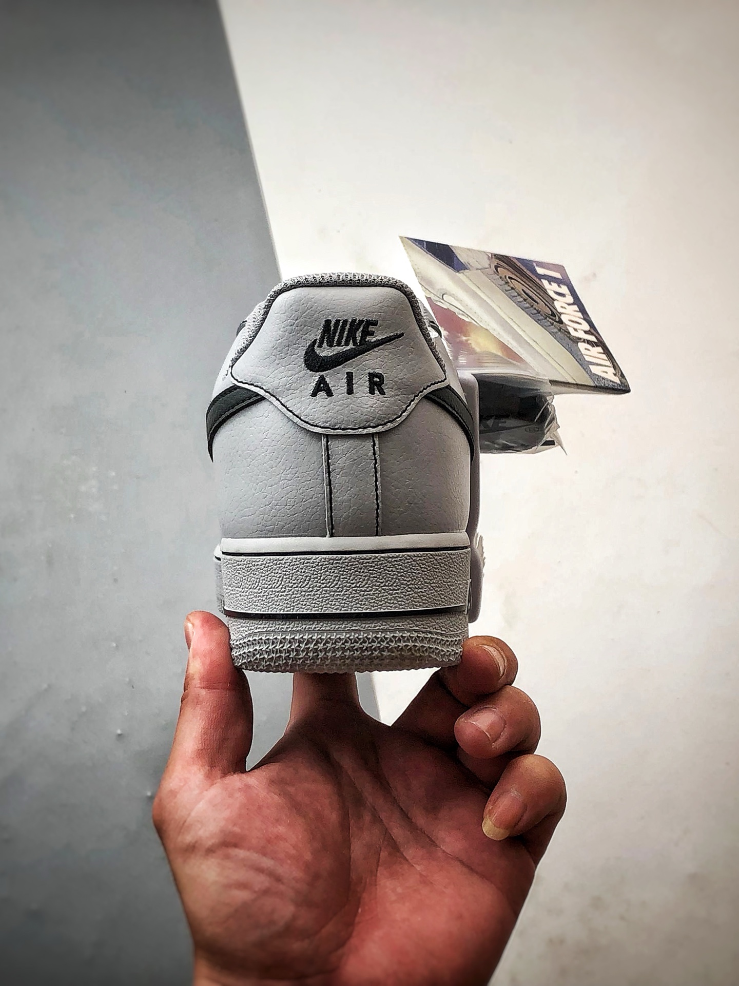 220 Air Force 1 '07 Low 灰黑色 HQ2037-004