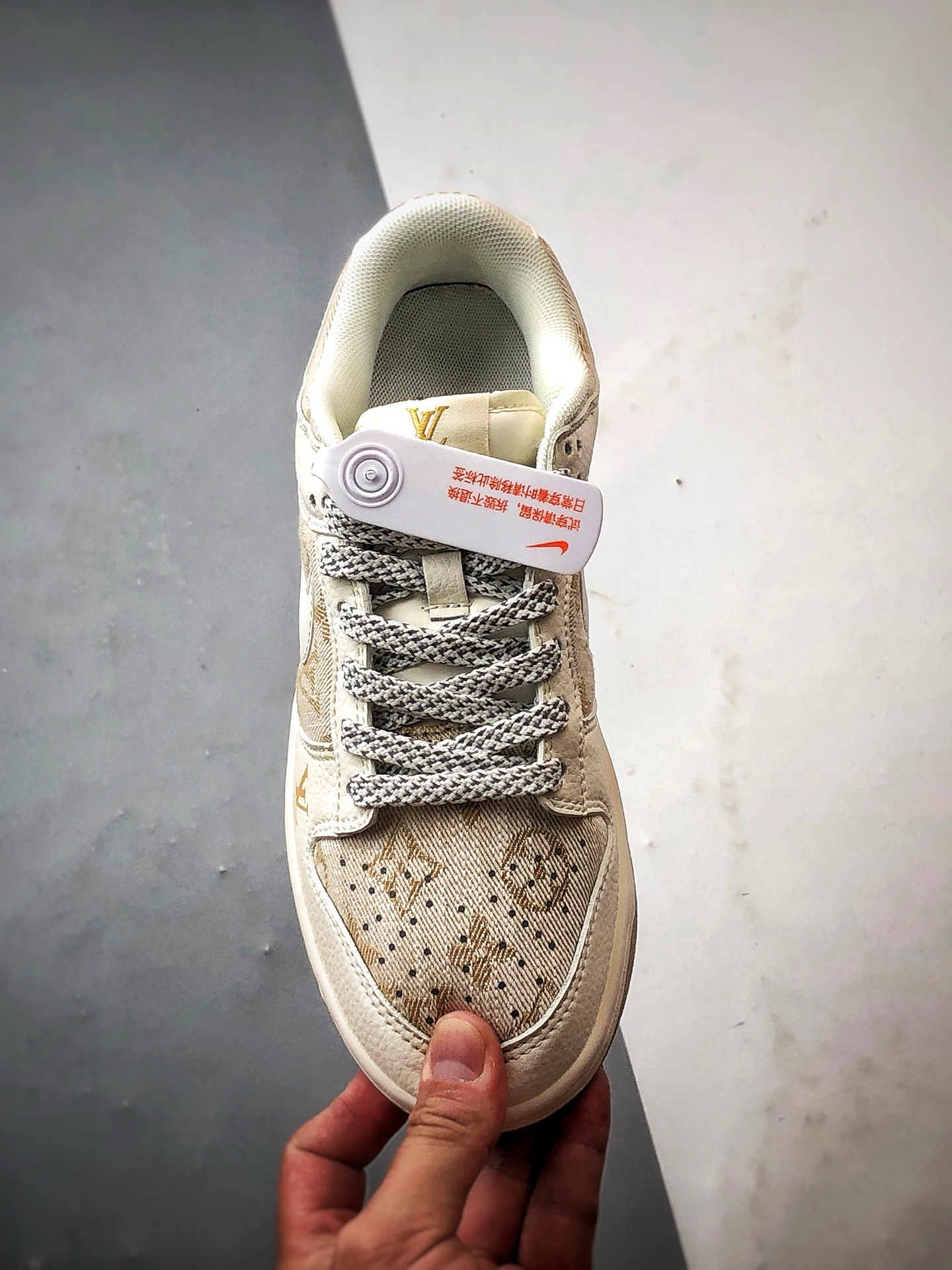 290 NK Dunk Low Retro ”DIY高端定制” LV印花米黄拼接 低帮休闲运动板鞋 JP1648-007-Chinese UA Cheap High Quatity Brand Clothes Bags handbags Sneakers wholesale wholesaler seller from China Factory suppliers Fashion Clothing Shoes best Quality Beautiful Price 290 NK Dunk Low Retro ”DIY高端定制” LV印花米黄拼接 低帮休闲运动板鞋 JP1648-007