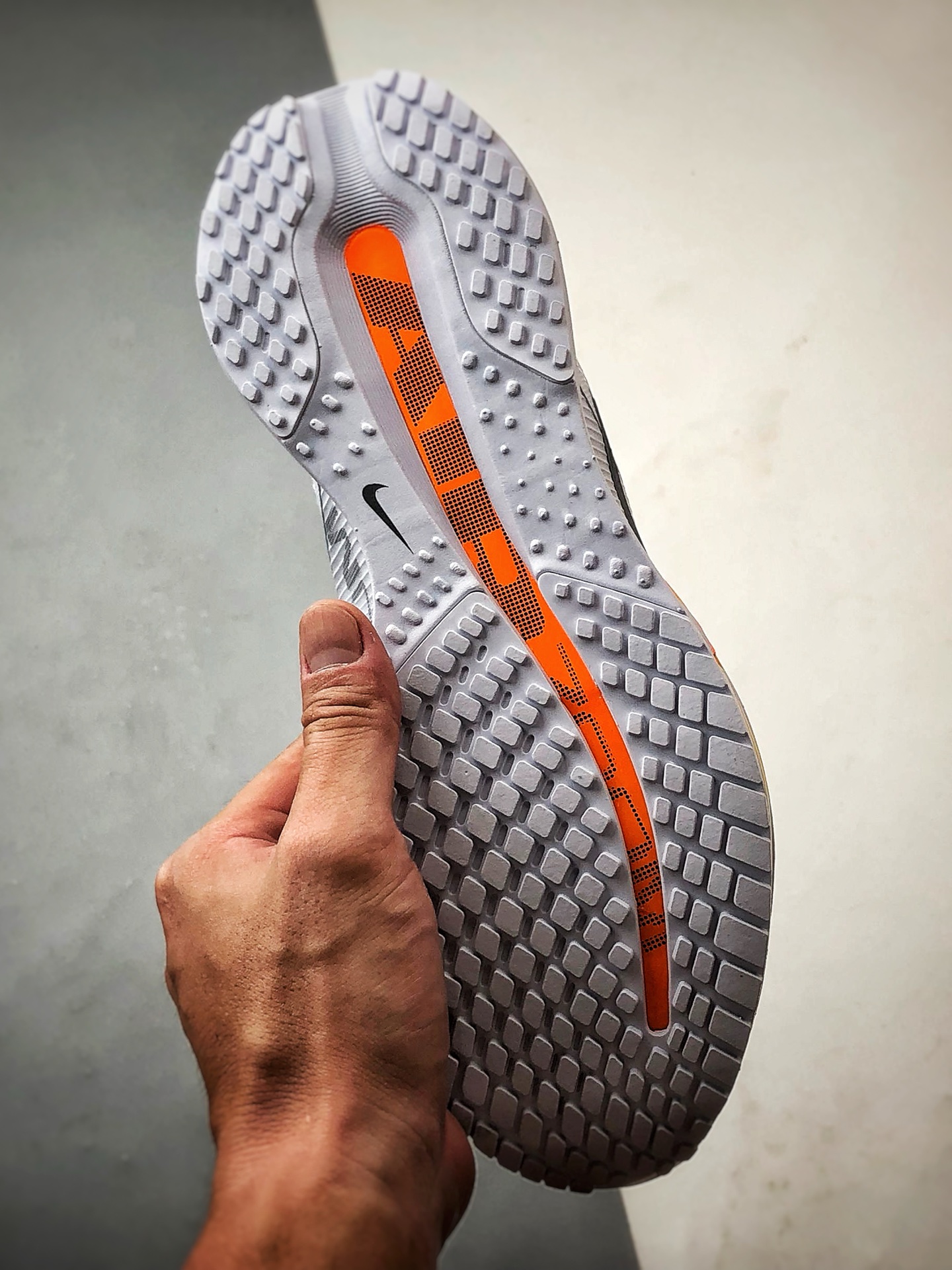 280 市售最强版本 欢迎对比 NK Pegasus Premium系列 灰白橙 全掌气垫纤维气柱网面跑步鞋 HQ2592-002