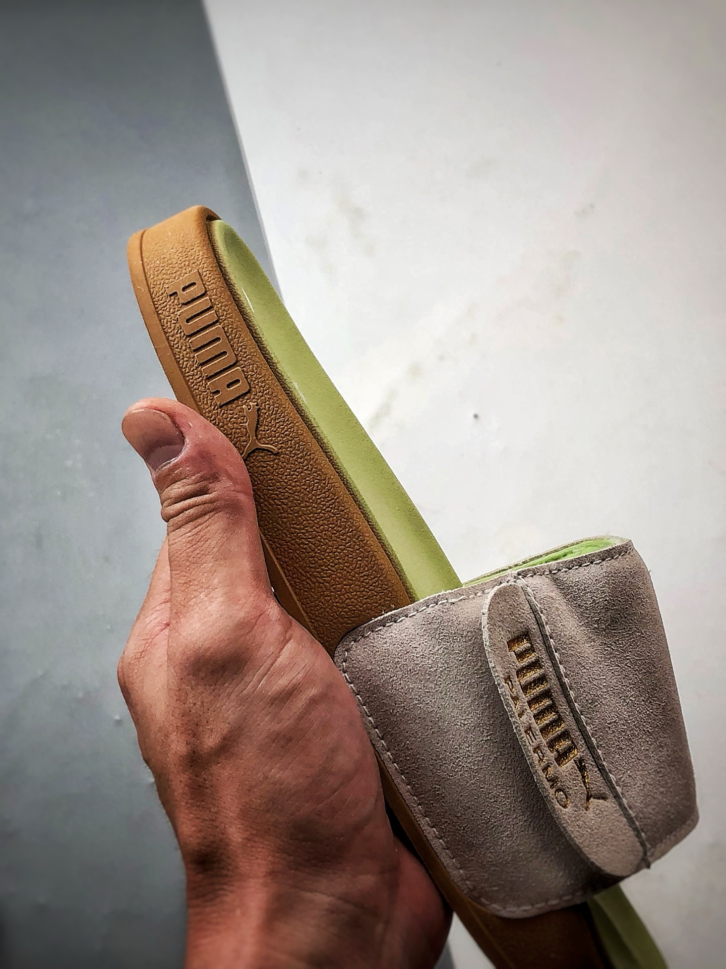 130 Puma Leadcat 2.0 灰绿 彪马轻便舒适一字拖鞋-Chinese UA Cheap High Quatity Brand Clothes Bags handbags Sneakers wholesale wholesaler seller from China Factory suppliers Fashion Clothing Shoes best Quality Beautiful Price 130 Puma Leadcat 2.0 灰绿 彪马轻便舒适一字拖鞋