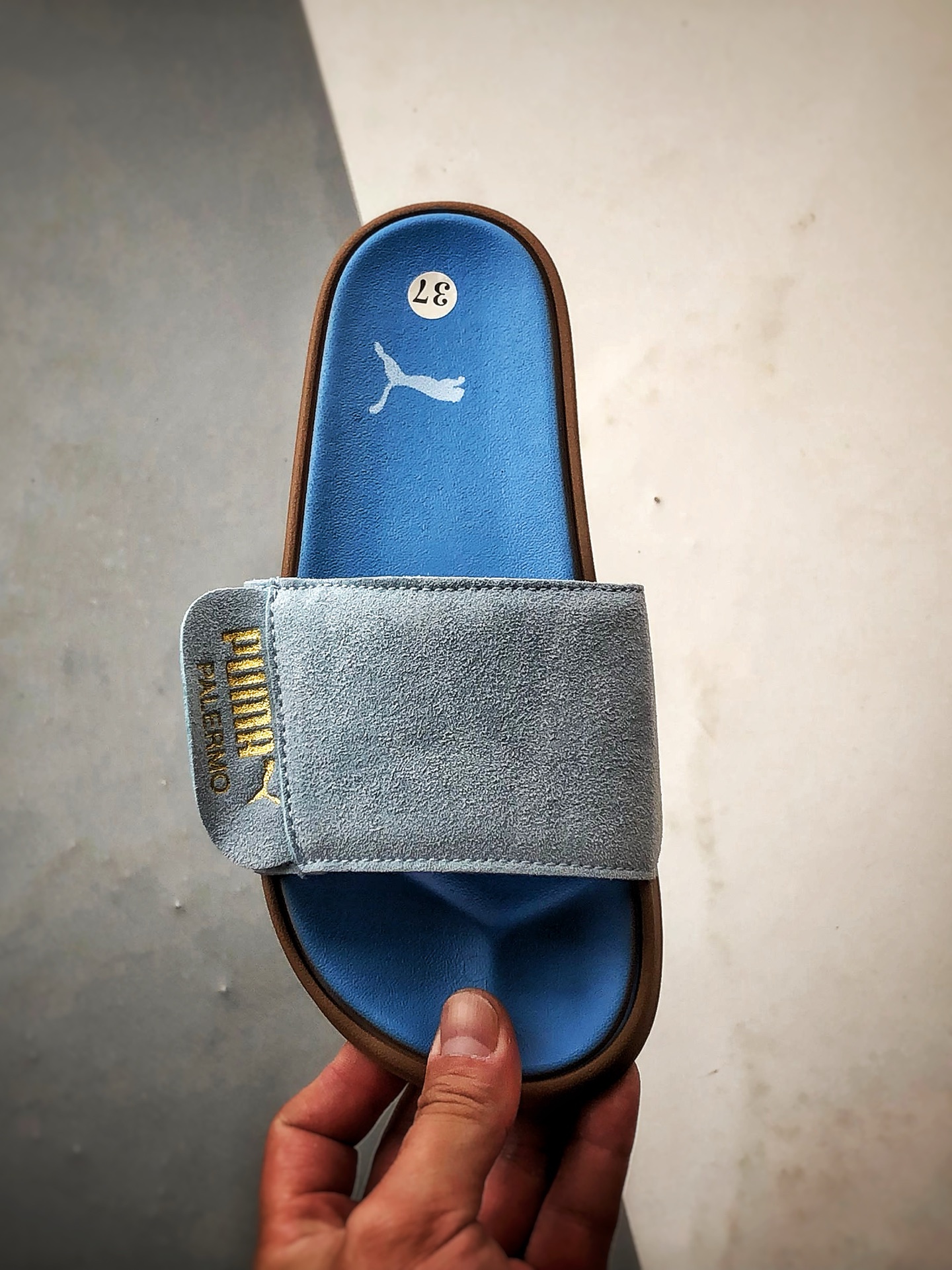 130 Puma Leadcat 2.0 浅蓝色 彪马轻便舒适一字拖鞋-Chinese UA Cheap High Quatity Brand Clothes Bags handbags Sneakers wholesale wholesaler seller from China Factory suppliers Fashion Clothing Shoes best Quality Beautiful Price 130 Puma Leadcat 2.0 浅蓝色 彪马轻便舒适一字拖鞋