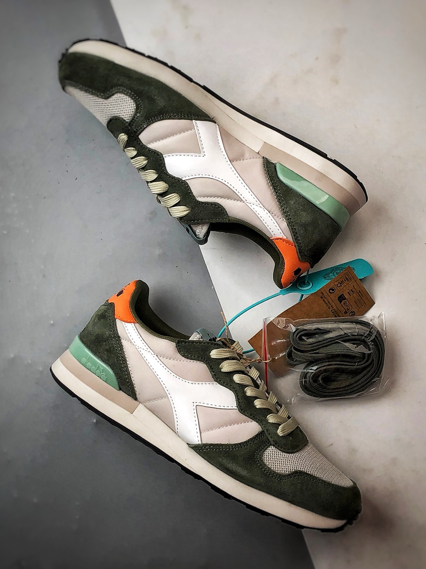 190 Diadora迪亚多纳 Camaro 米绿橙 运动舒适透气低帮复古休闲鞋-Chinese UA Cheap High Quatity Brand Clothes Bags handbags Sneakers wholesale wholesaler seller from China Factory suppliers Fashion Clothing Shoes best Quality Beautiful Price 190 Diadora迪亚多纳 Camaro 米绿橙 运动舒适透气低帮复古休闲鞋