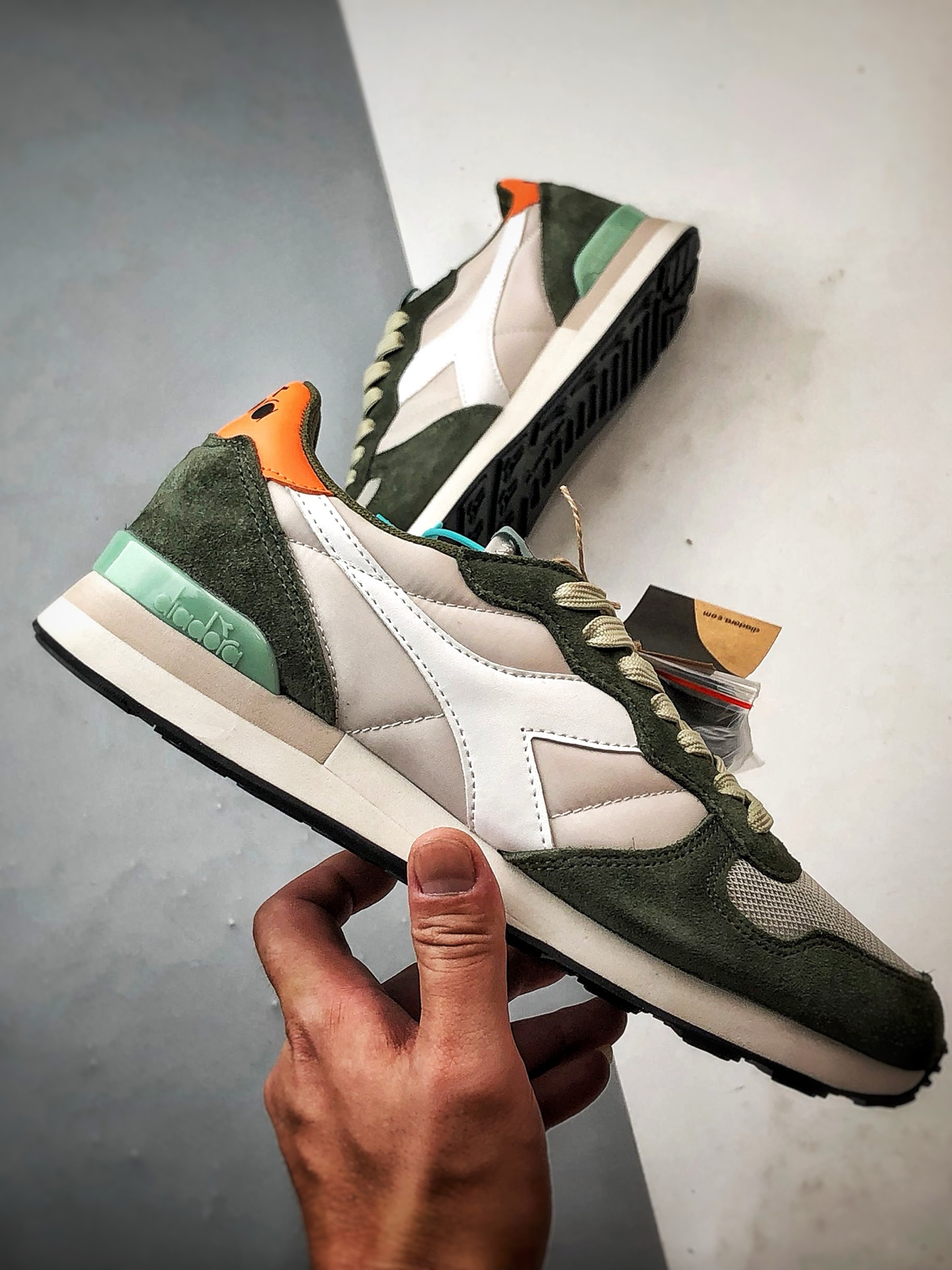 190 Diadora迪亚多纳 Camaro 米绿橙 运动舒适透气低帮复古休闲鞋-Chinese UA Cheap High Quatity Brand Clothes Bags handbags Sneakers wholesale wholesaler seller from China Factory suppliers Fashion Clothing Shoes best Quality Beautiful Price 190 Diadora迪亚多纳 Camaro 米绿橙 运动舒适透气低帮复古休闲鞋