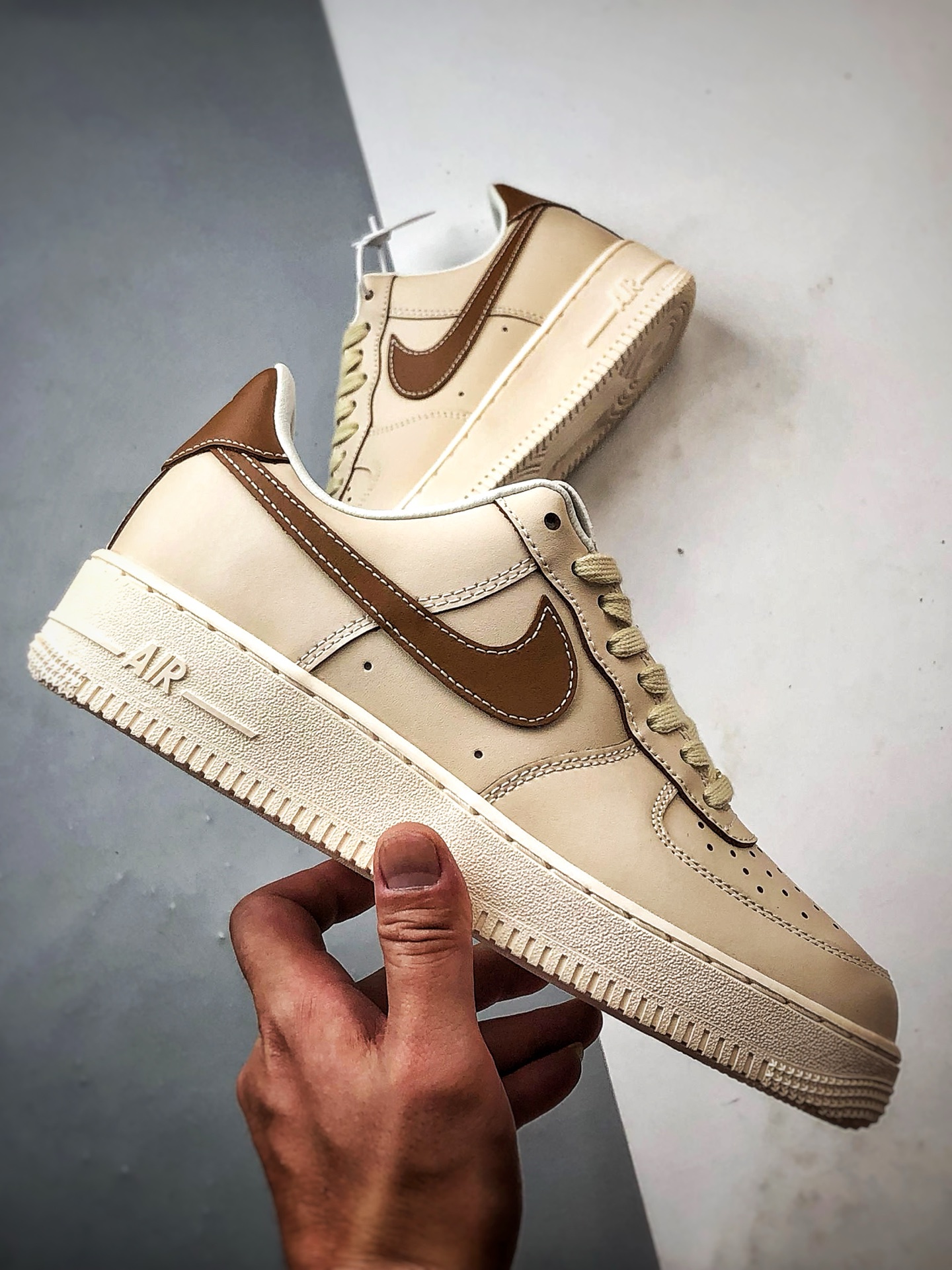 220 Air Force 1 '07 Low 浅米色 IB8865-221