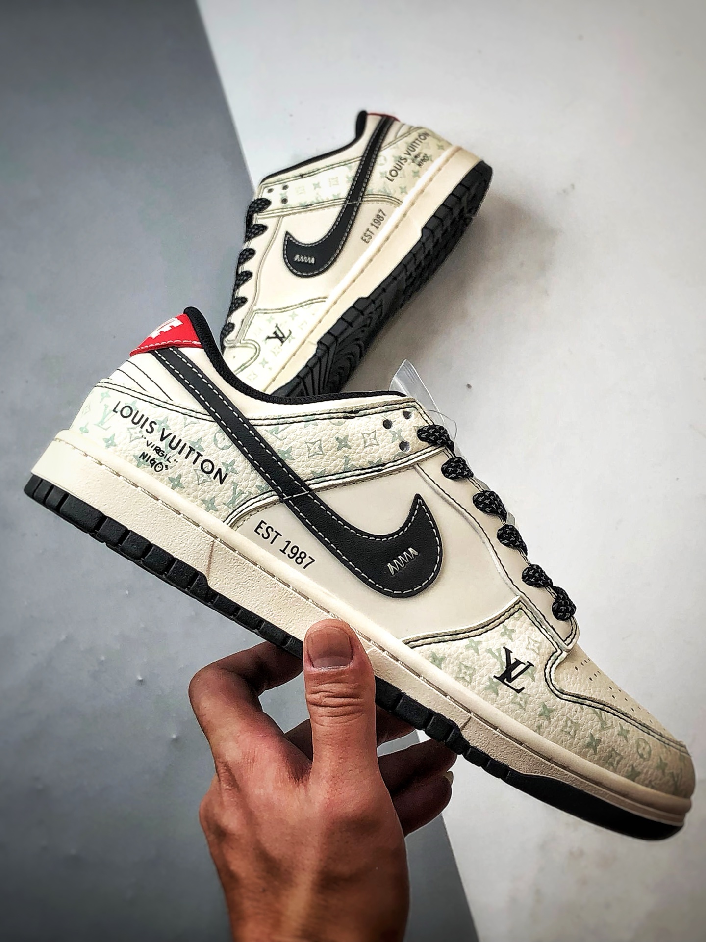 290 NK Dunk Low Retro ”DIY高端定制” LV印花米白黑钩 低帮休闲运动板鞋 YX5066-362-Chinese UA Cheap High Quatity Brand Clothes Bags handbags Sneakers wholesale wholesaler seller from China Factory suppliers Fashion Clothing Shoes best Quality Beautiful Price 290 NK Dunk Low Retro ”DIY高端定制” LV印花米白黑钩 低帮休闲运动板鞋 YX5066-362