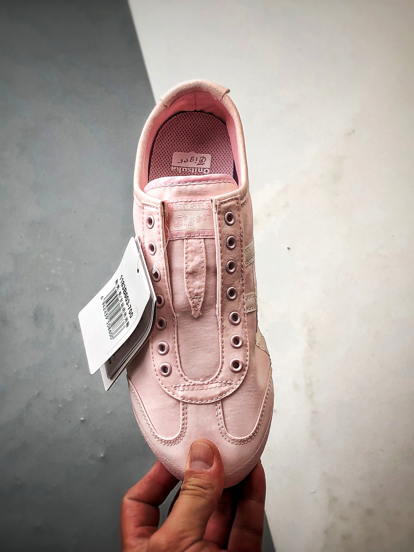 150 Asics 鬼冢虎 Mexico 66 Slip-On 帆布粉白 1183B603-700