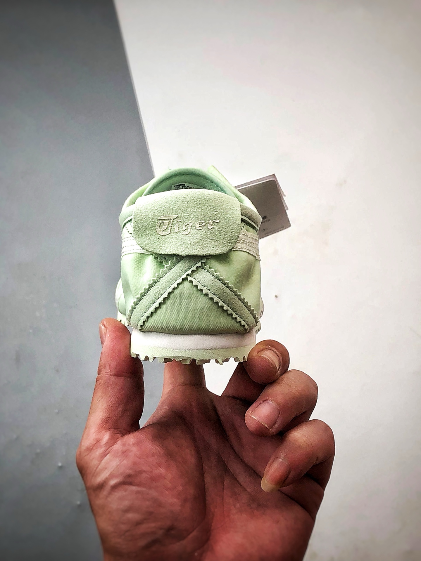 150 Asics 鬼冢虎 Mexico 66 Slip-On 帆布绿白 1183B603-303-Chinese UA Cheap High Quatity Brand Clothes Bags handbags Sneakers wholesale wholesaler seller from China Factory suppliers Fashion Clothing Shoes best Quality Beautiful Price 150 Asics 鬼冢虎 Mexico 66 Slip-On 帆布绿白 1183B603-303