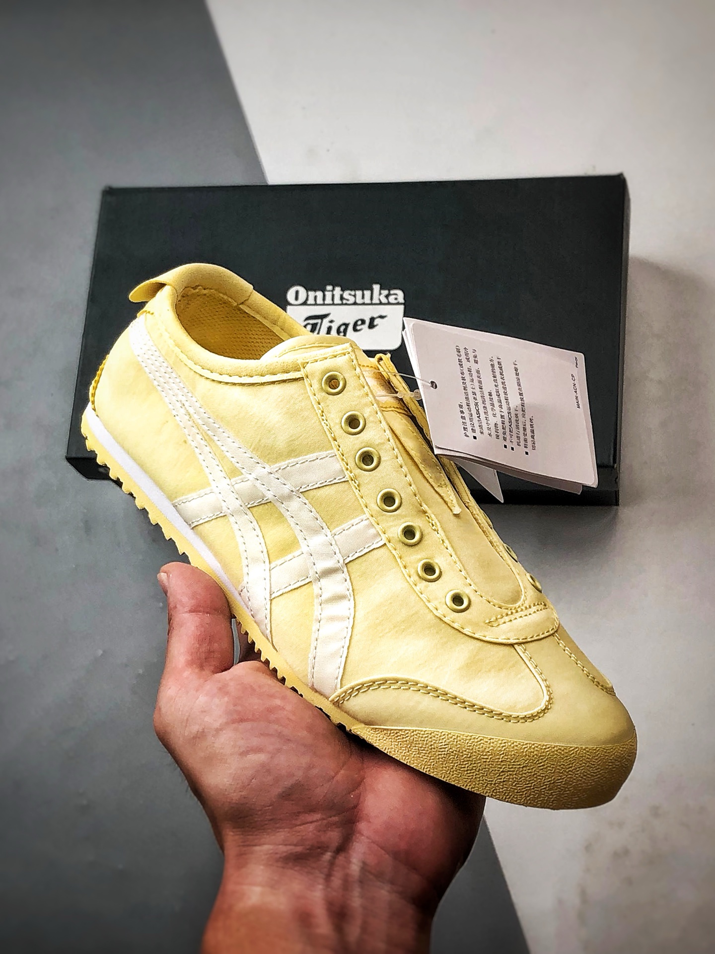 150 Asics 鬼冢虎 Mexico 66 Slip-On 帆布黄白 1183B603-750