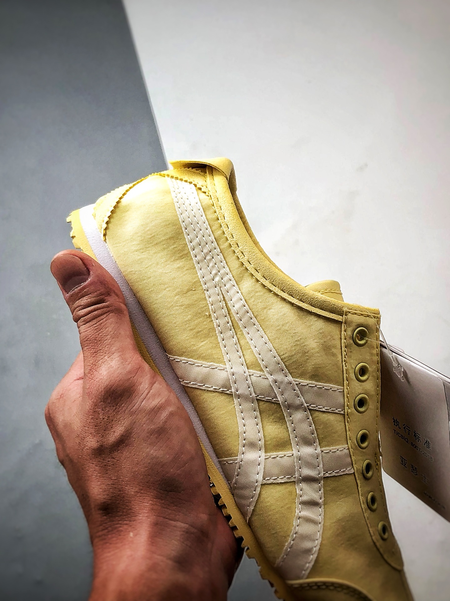 150 Asics 鬼冢虎 Mexico 66 Slip-On 帆布黄白 1183B603-750