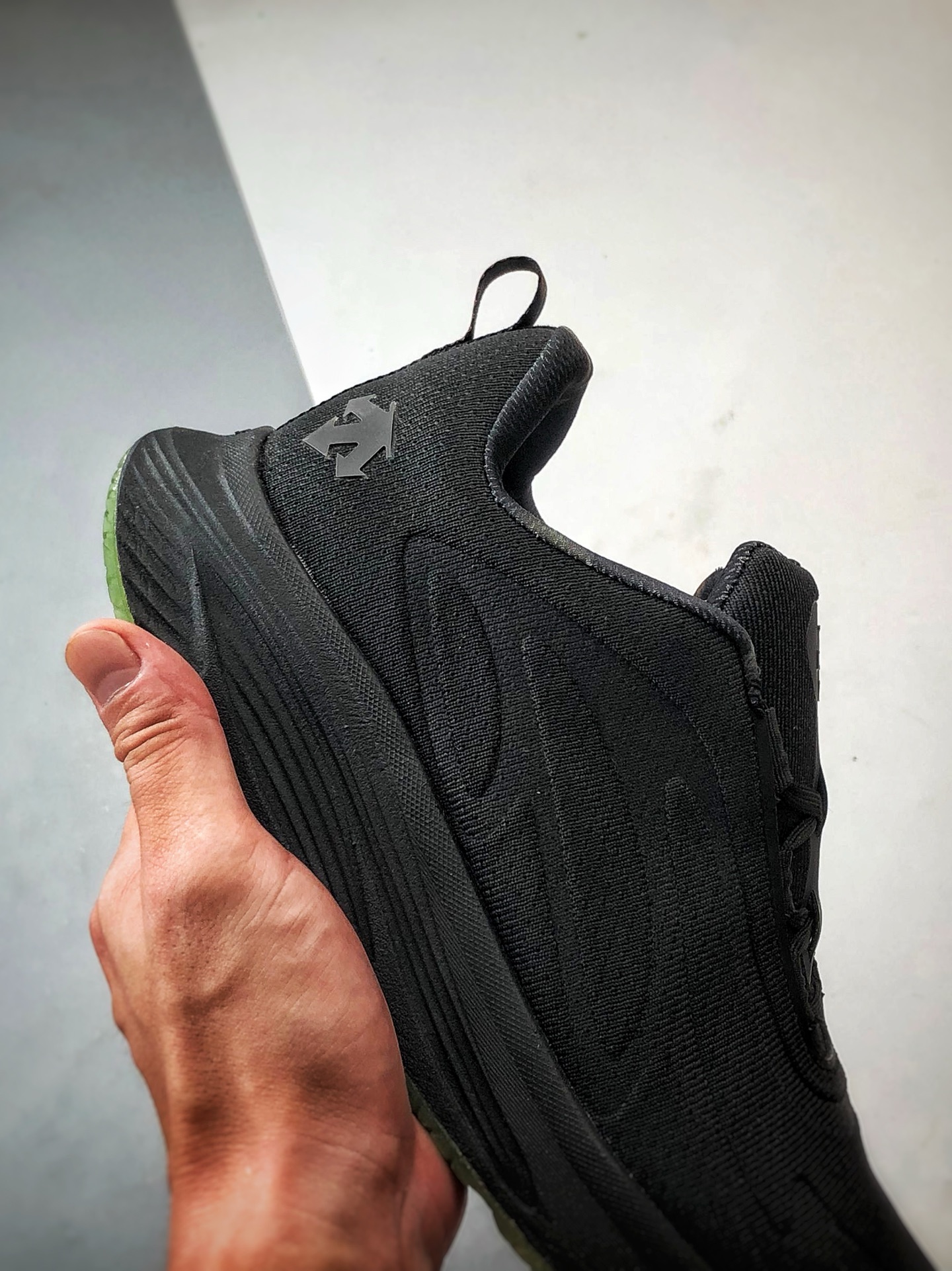 340 DESCENTE迪桑特 RUNNING 黑绿 时尚休闲运动覆盖防水男子越野跑鞋-Chinese UA Cheap High Quatity Brand Clothes Bags handbags Sneakers wholesale wholesaler seller from China Factory suppliers Fashion Clothing Shoes best Quality Beautiful Price 340 DESCENTE迪桑特 RUNNING 黑绿 时尚休闲运动覆盖防水男子越野跑鞋