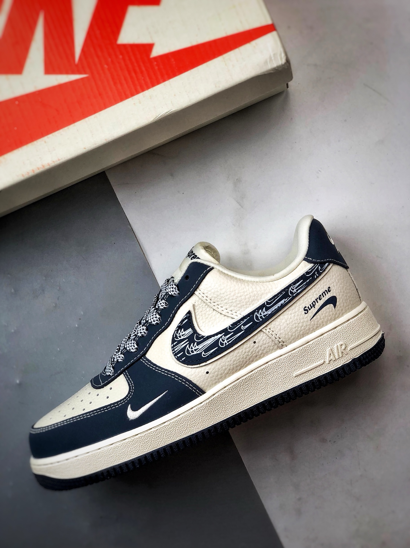 280 Sup x Air Force 1 Low 米白蓝涂鸦钩 DF0188-069