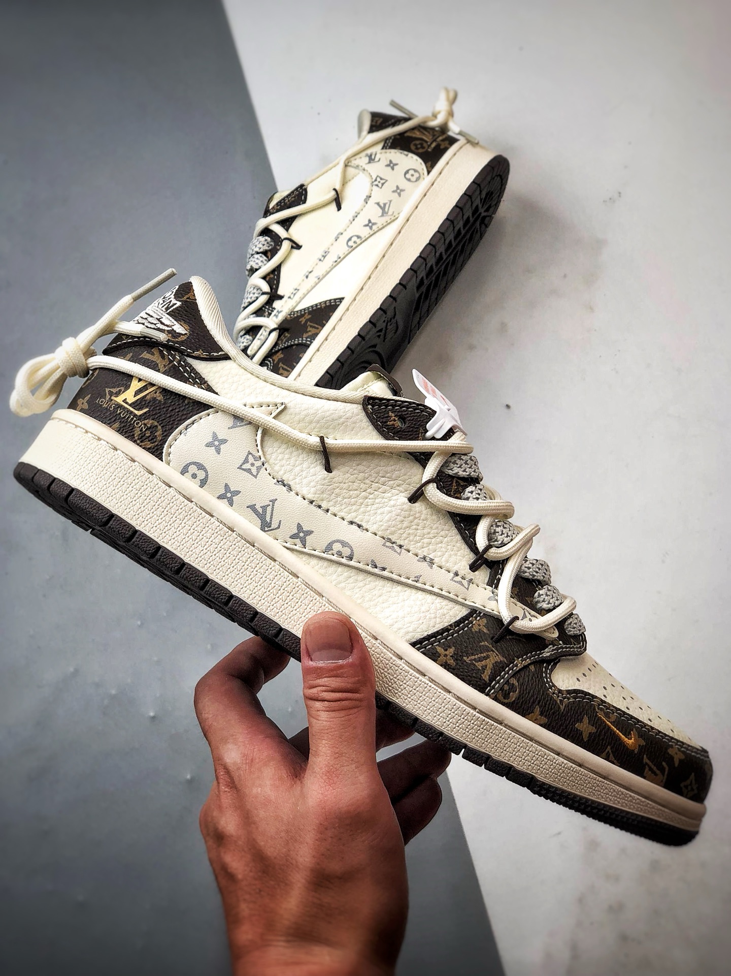 310 Air Jordan 1 Low OG ”高端定制” LV老花白棕倒钩解构 DM6868-101