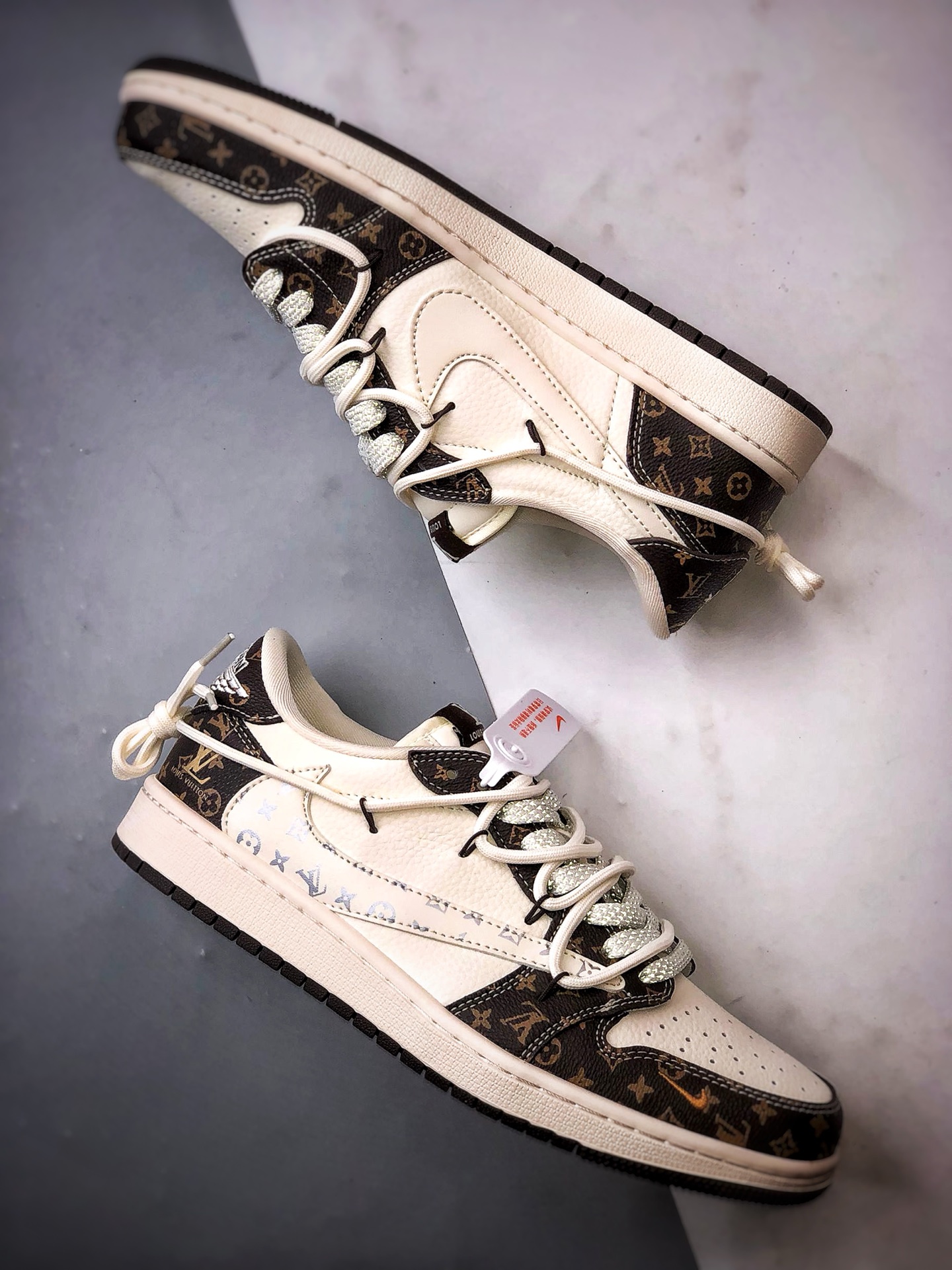 310 Air Jordan 1 Low OG ”高端定制” LV老花白棕倒钩解构 DM6868-101