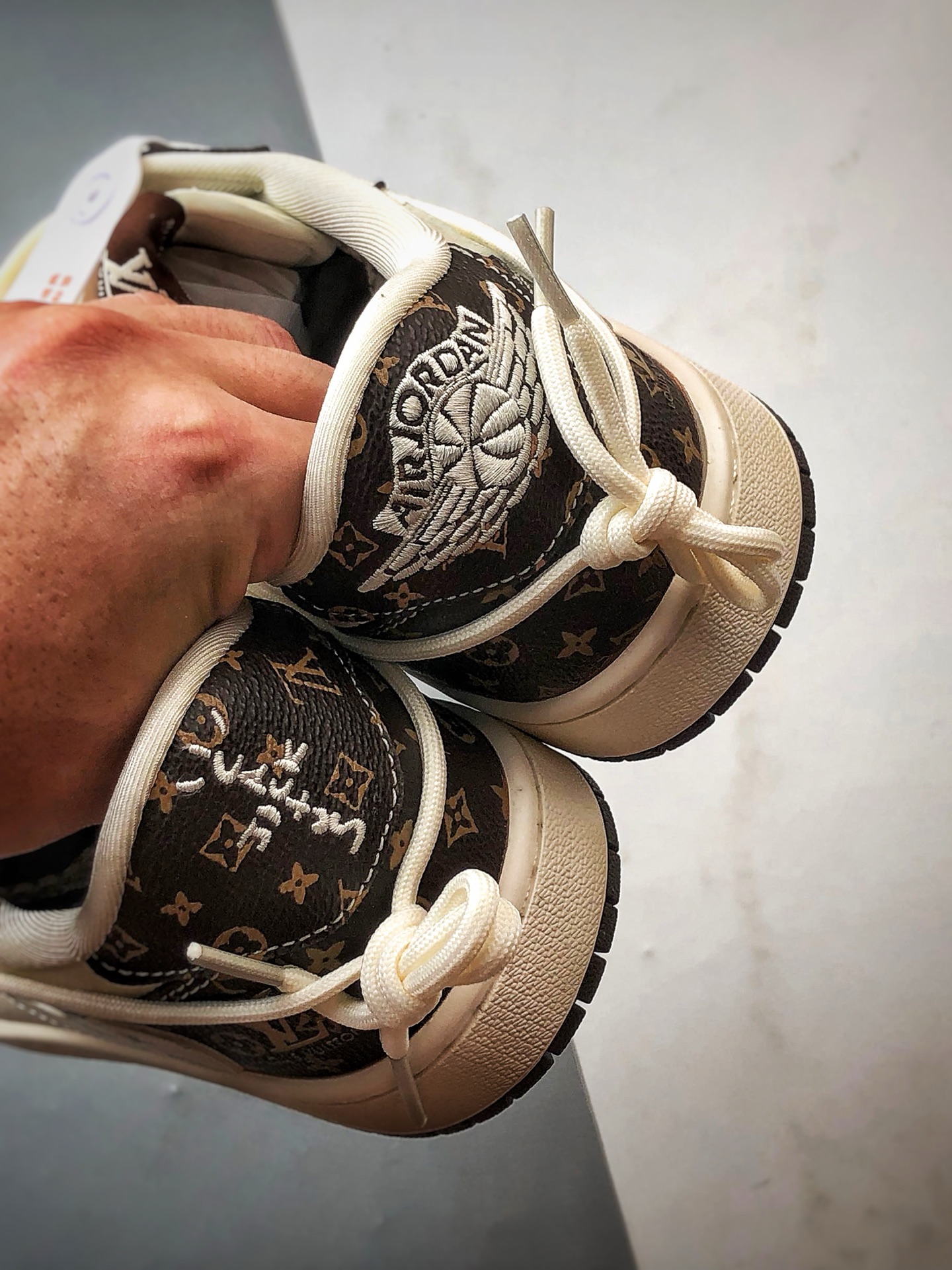 310 Air Jordan 1 Low OG ”高端定制” LV老花白棕倒钩解构 DM6868-101