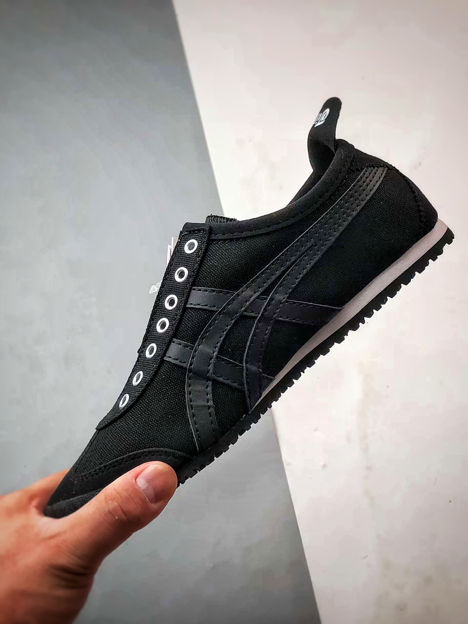 Asics 鬼冢虎 Mexico 66 Slip-On 帆布黑色 1183A360-002-莆田鞋,莆田鞋货源,高仿鞋,高仿鞋货源,安福档口,莆田高仿鞋,莆田鞋批发,高仿鞋批发,莆田高仿运动鞋,高仿运动鞋,莆田运动鞋 Asics 鬼冢虎 Mexico 66 Slip-On 帆布黑色 1183A360-002