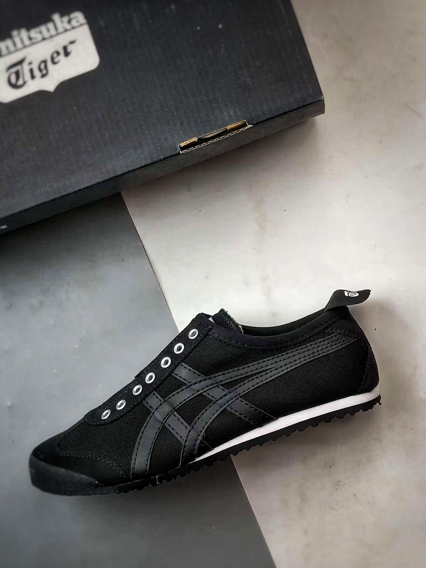 Asics 鬼冢虎 Mexico 66 Slip-On 帆布黑色 1183A360-002-莆田鞋,莆田鞋货源,高仿鞋,高仿鞋货源,安福档口,莆田高仿鞋,莆田鞋批发,高仿鞋批发,莆田高仿运动鞋,高仿运动鞋,莆田运动鞋 Asics 鬼冢虎 Mexico 66 Slip-On 帆布黑色 1183A360-002