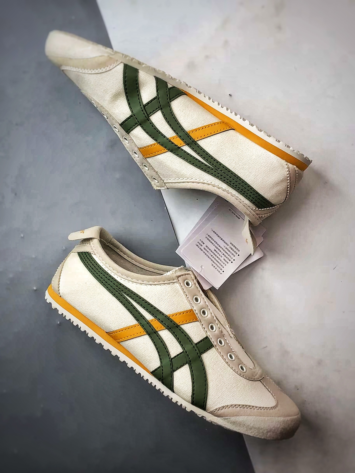 Asics 鬼冢虎 Mexico 66 Slip-On 帆布白棕绿 1183A360-211-莆田鞋,莆田鞋货源,高仿鞋,高仿鞋货源,安福档口,莆田高仿鞋,莆田鞋批发,高仿鞋批发,莆田高仿运动鞋,高仿运动鞋,莆田运动鞋 Asics 鬼冢虎 Mexico 66 Slip-On 帆布白棕绿 1183A360-211