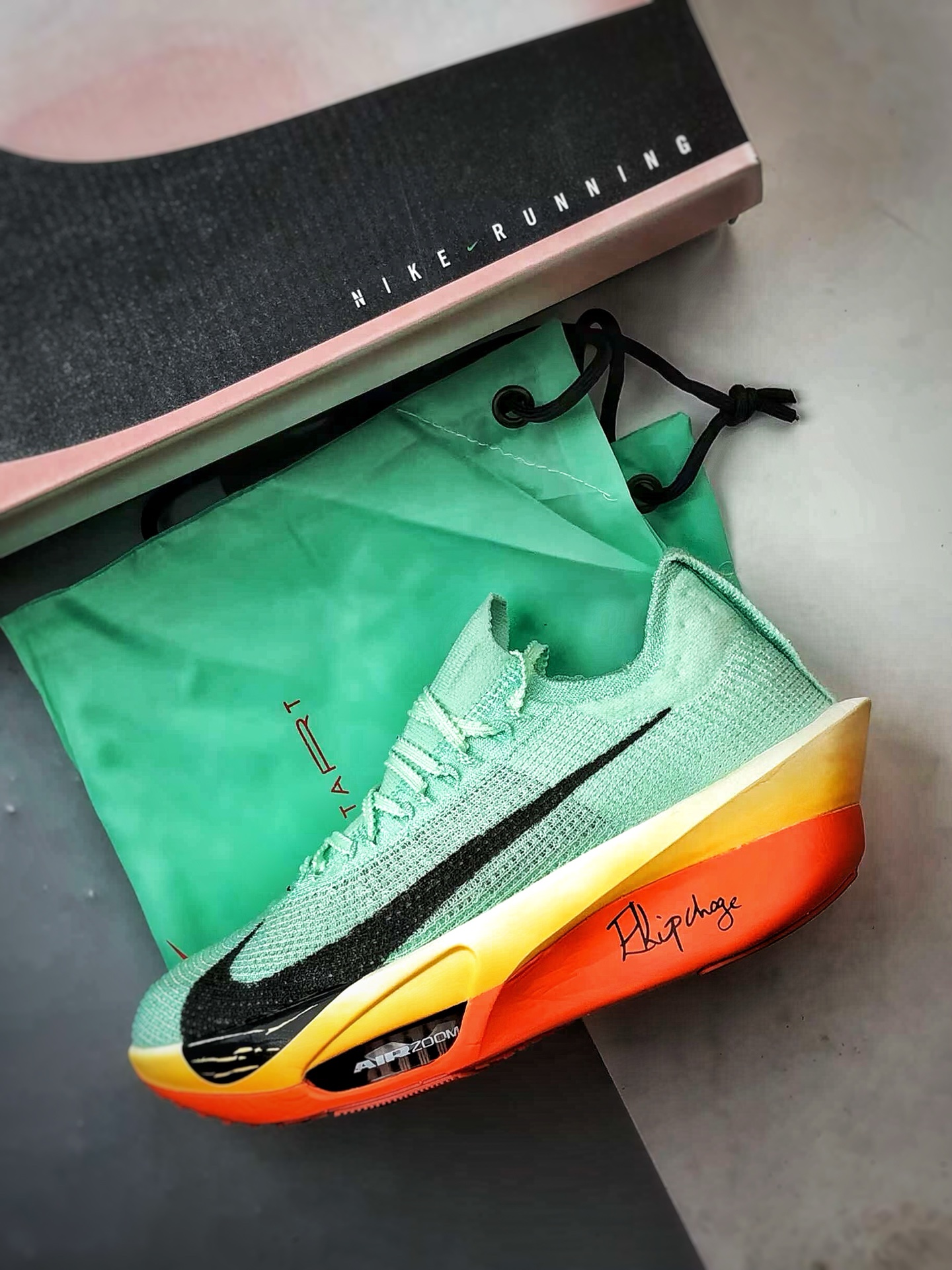 NK Air Zoom Alphafly 3 绿橙色 阿尔法飞行3代系列马拉松轻量竞速运动跑鞋 HJ7041-300