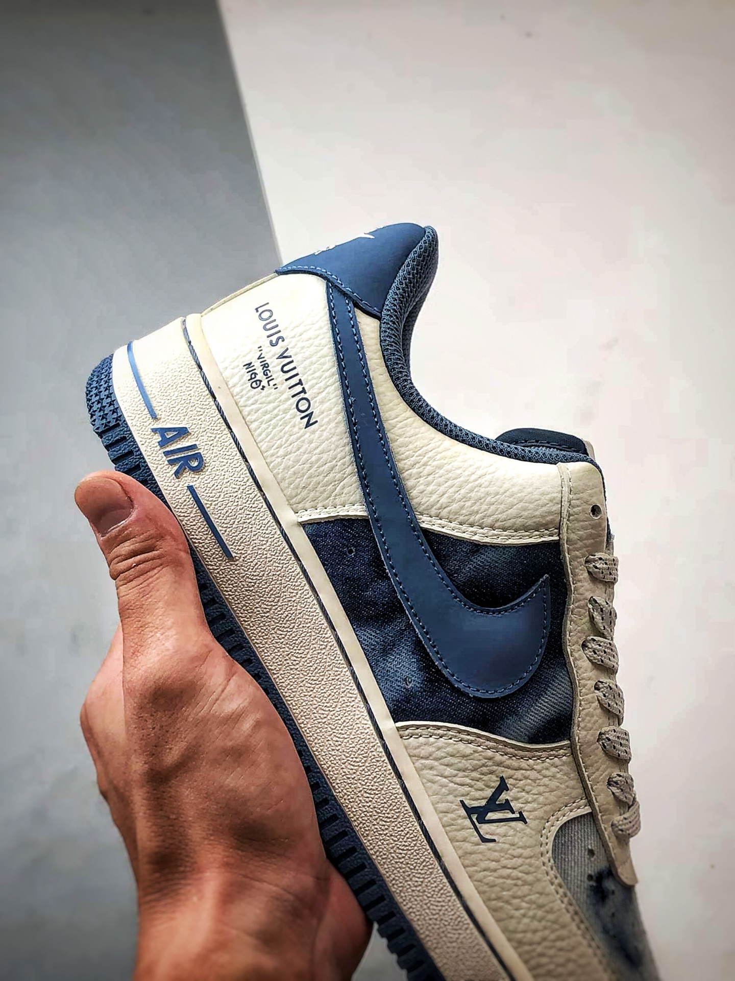 LV x Air Force 1 Low 扎染米白蓝 LW9279-019