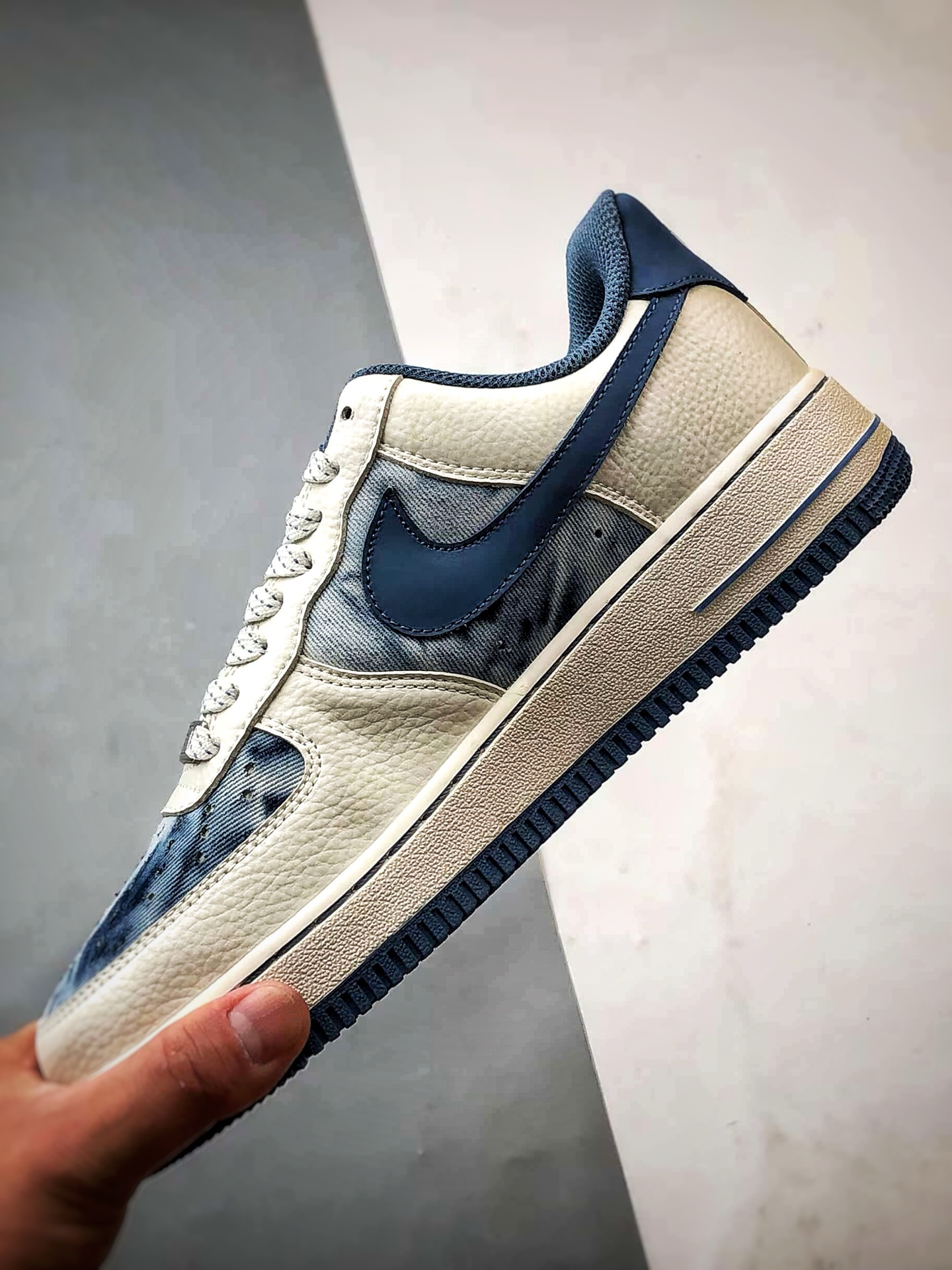LV x Air Force 1 Low 扎染米白蓝 LW9279-019