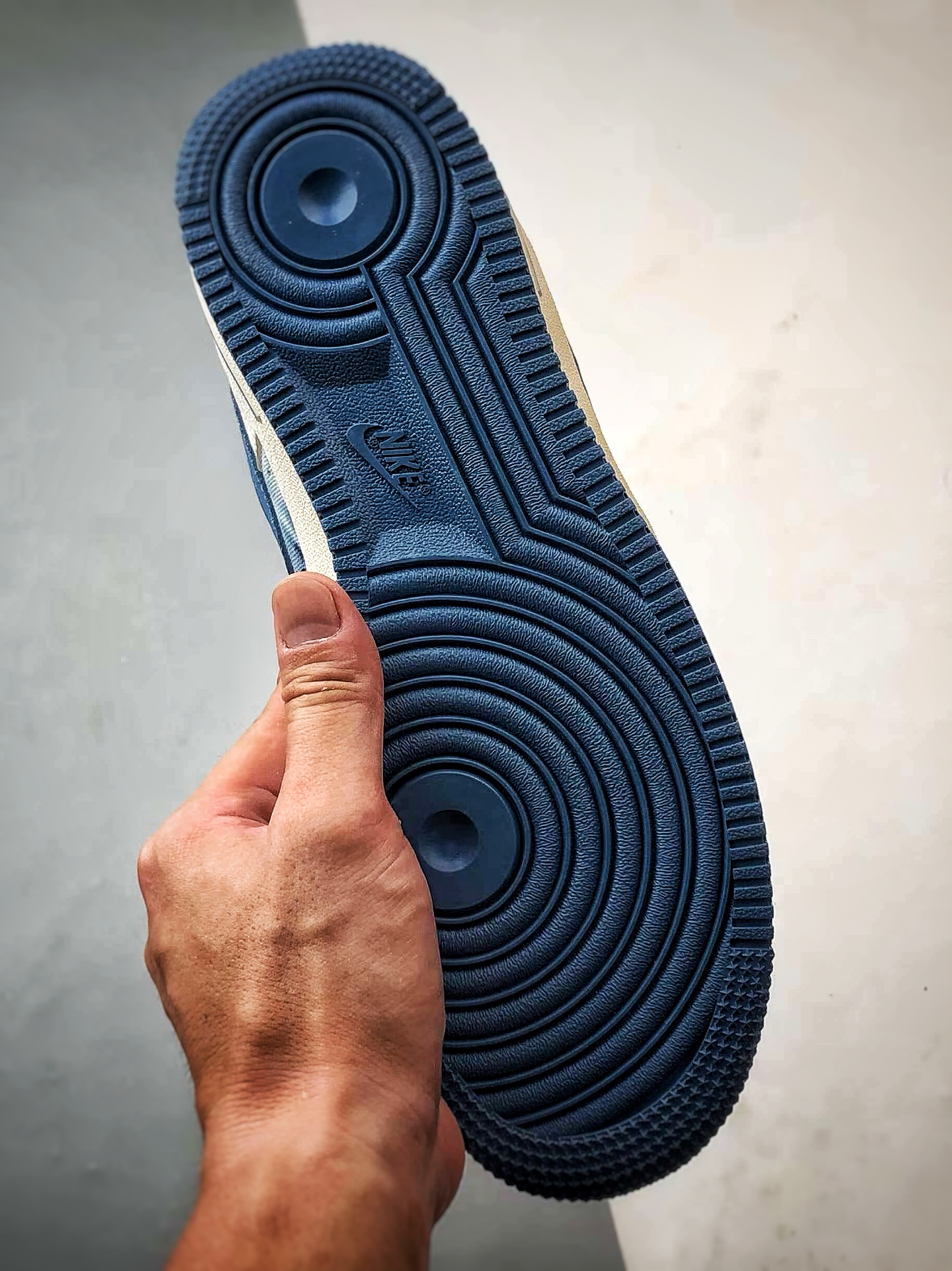 LV x Air Force 1 Low 扎染米白蓝 LW9279-019