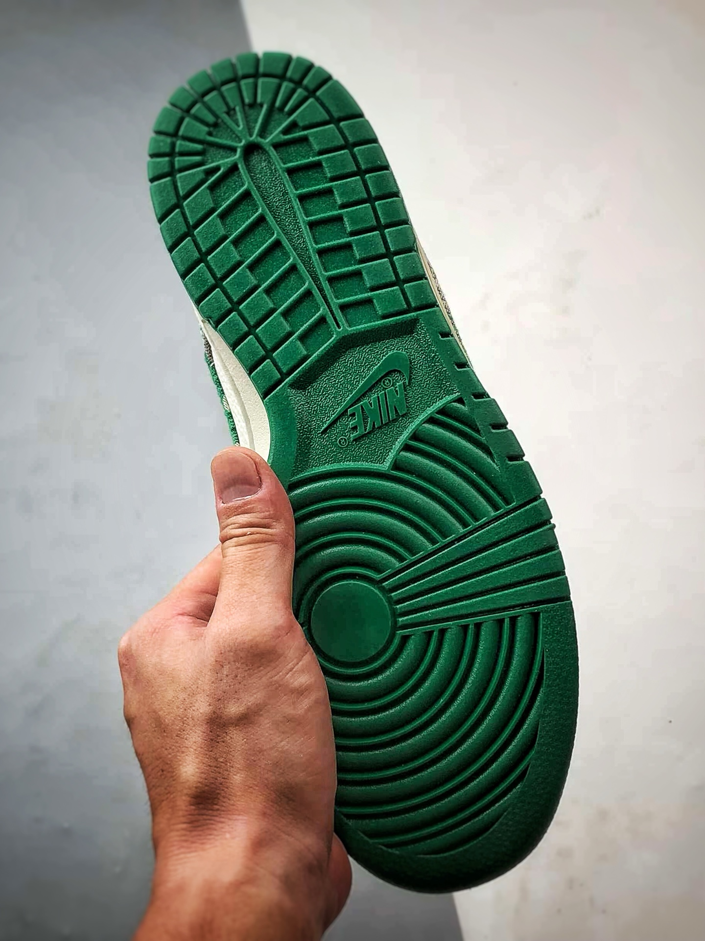 NK Dunk Low Retro ”DIY高端定制” 迪奥老花牛仔绿白 低帮休闲运动板鞋 SC9207-420-莆田鞋,莆田鞋货源,高仿鞋,高仿鞋货源,安福档口,莆田高仿鞋,莆田鞋批发,高仿鞋批发,莆田高仿运动鞋,高仿运动鞋,莆田运动鞋 NK Dunk Low Retro ”DIY高端定制” 迪奥老花牛仔绿白 低帮休闲运动板鞋 SC9207-420