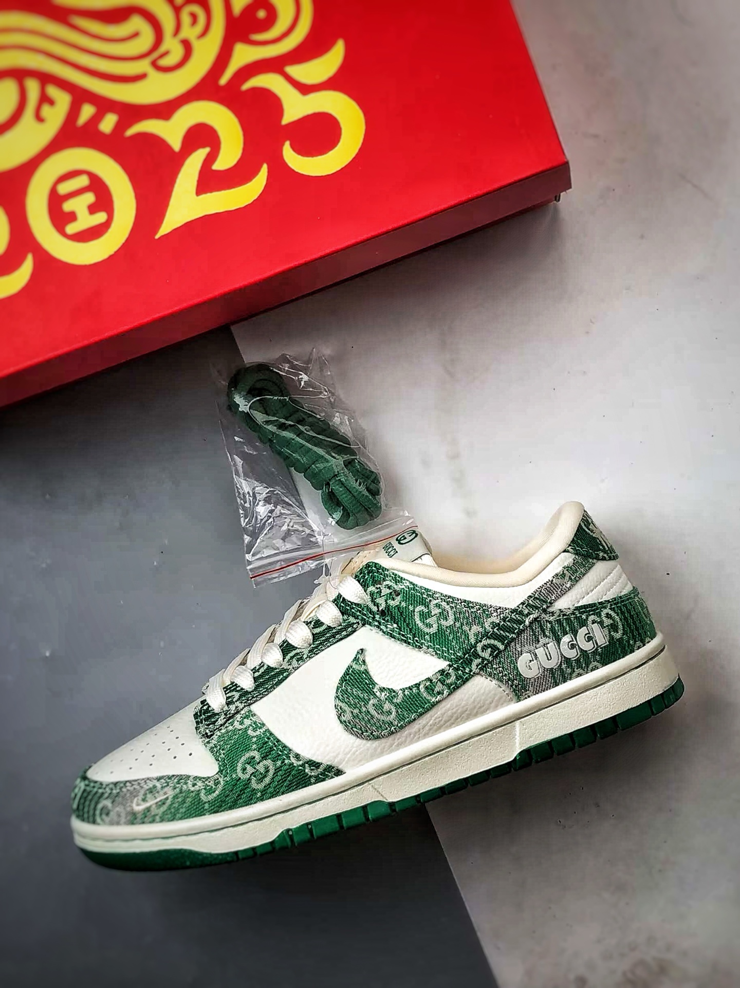 NK Dunk Low Retro ”DIY高端定制” 迪奥老花牛仔绿白 低帮休闲运动板鞋 SC9207-420-莆田鞋,莆田鞋货源,高仿鞋,高仿鞋货源,安福档口,莆田高仿鞋,莆田鞋批发,高仿鞋批发,莆田高仿运动鞋,高仿运动鞋,莆田运动鞋 NK Dunk Low Retro ”DIY高端定制” 迪奥老花牛仔绿白 低帮休闲运动板鞋 SC9207-420