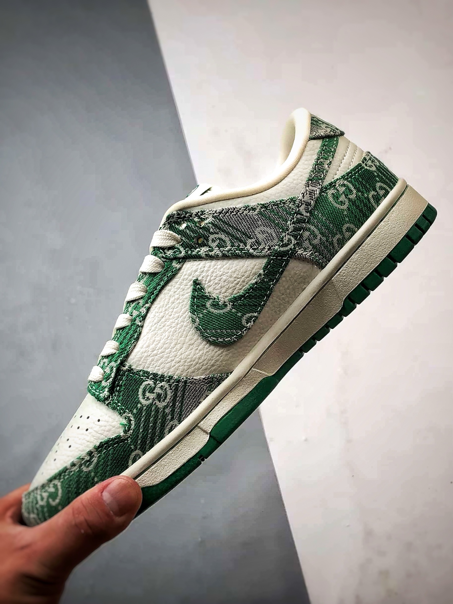 NK Dunk Low Retro ”DIY高端定制” 迪奥老花牛仔绿白 低帮休闲运动板鞋 SC9207-420-莆田鞋,莆田鞋货源,高仿鞋,高仿鞋货源,安福档口,莆田高仿鞋,莆田鞋批发,高仿鞋批发,莆田高仿运动鞋,高仿运动鞋,莆田运动鞋 NK Dunk Low Retro ”DIY高端定制” 迪奥老花牛仔绿白 低帮休闲运动板鞋 SC9207-420