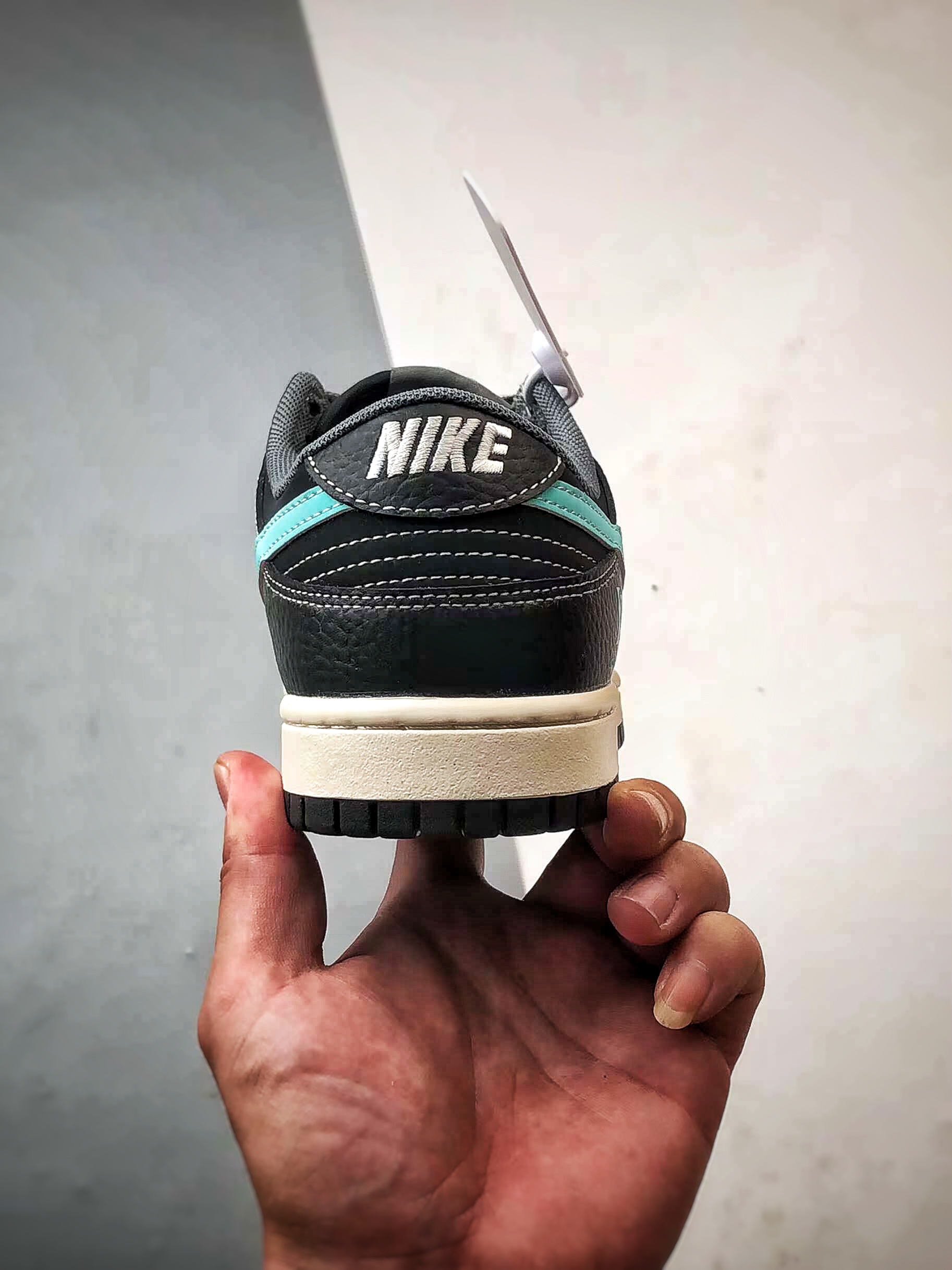 NK Dunk Low Retro ”DIY高端定制” LV黑蓝钩 低帮休闲运动板鞋 JP1648-033-莆田鞋,莆田鞋货源,高仿鞋,高仿鞋货源,安福档口,莆田高仿鞋,莆田鞋批发,高仿鞋批发,莆田高仿运动鞋,高仿运动鞋,莆田运动鞋 NK Dunk Low Retro ”DIY高端定制” LV黑蓝钩 低帮休闲运动板鞋 JP1648-033