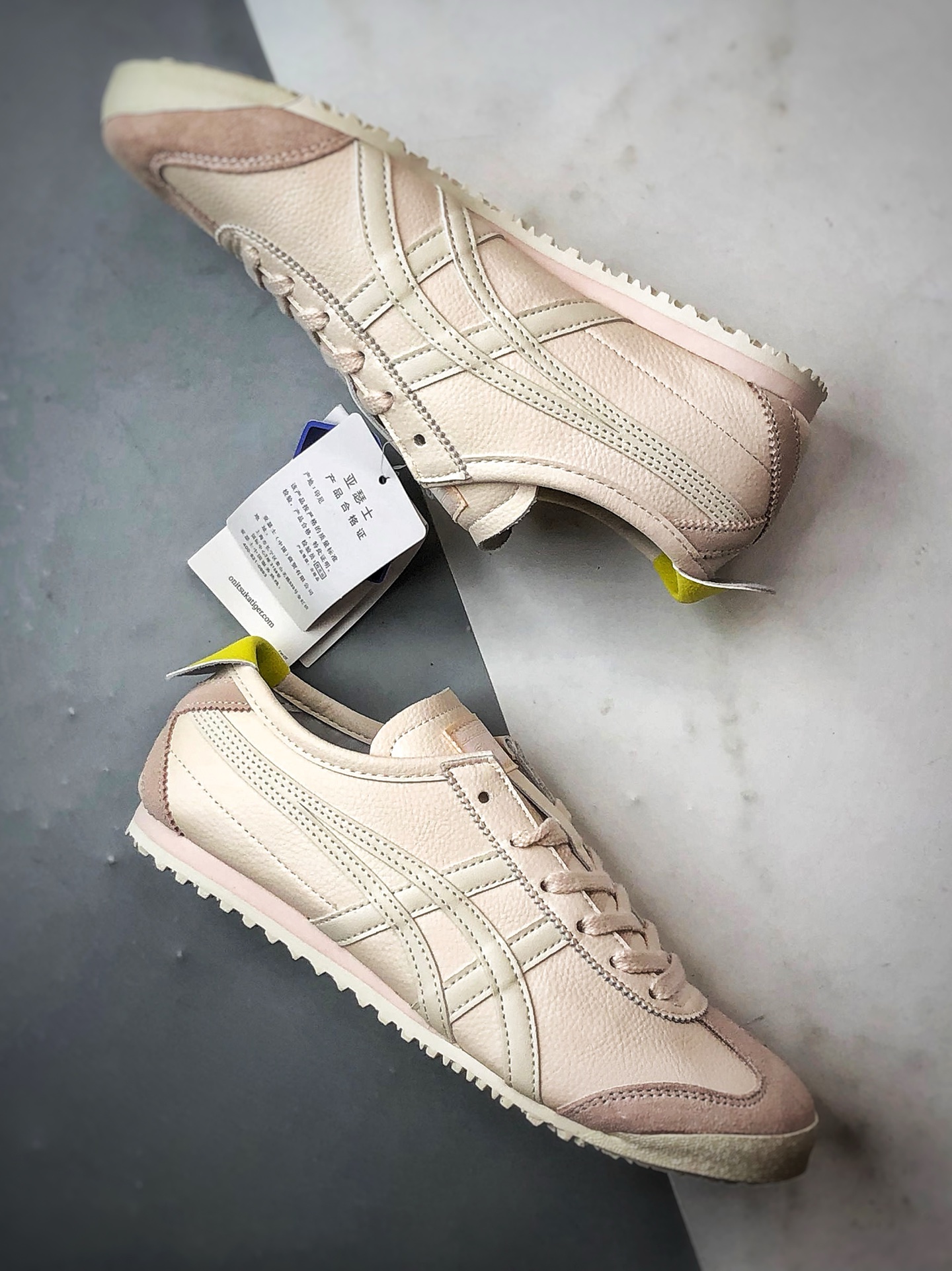 Asics 鬼冢虎 Mexico 66 淡粉色 1183C711-702