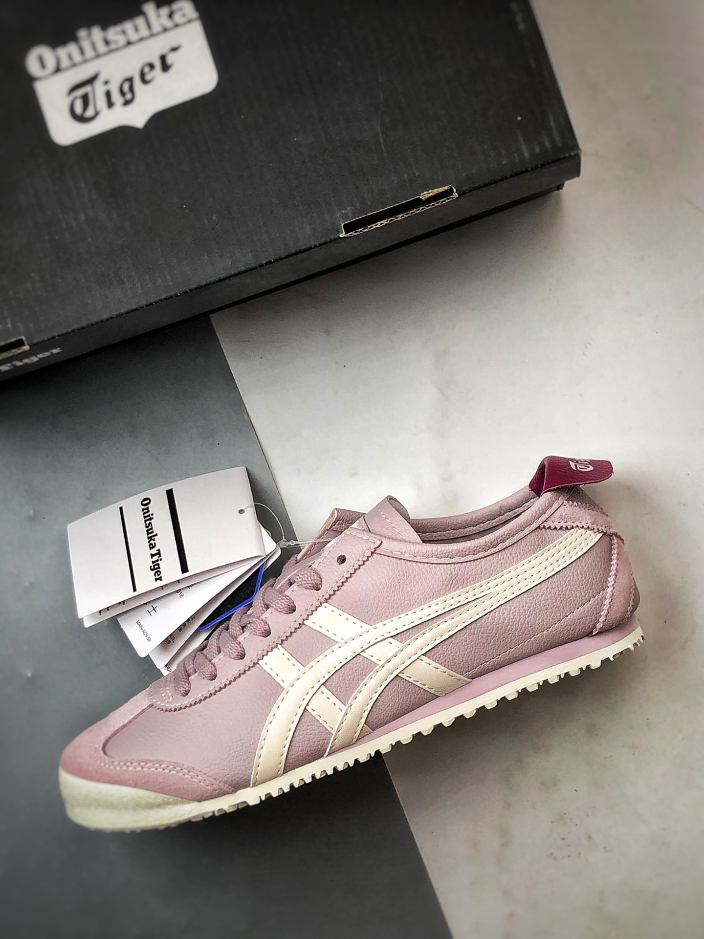 Asics 鬼冢虎 Mexico 66 浅紫色 1183C711-703