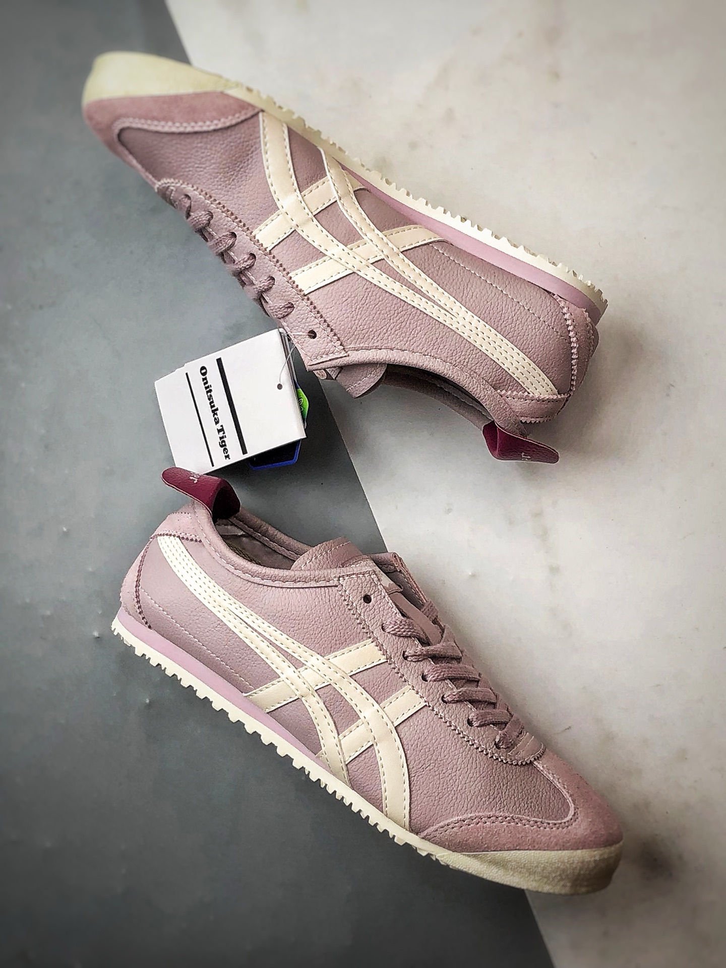 Asics 鬼冢虎 Mexico 66 浅紫色 1183C711-703